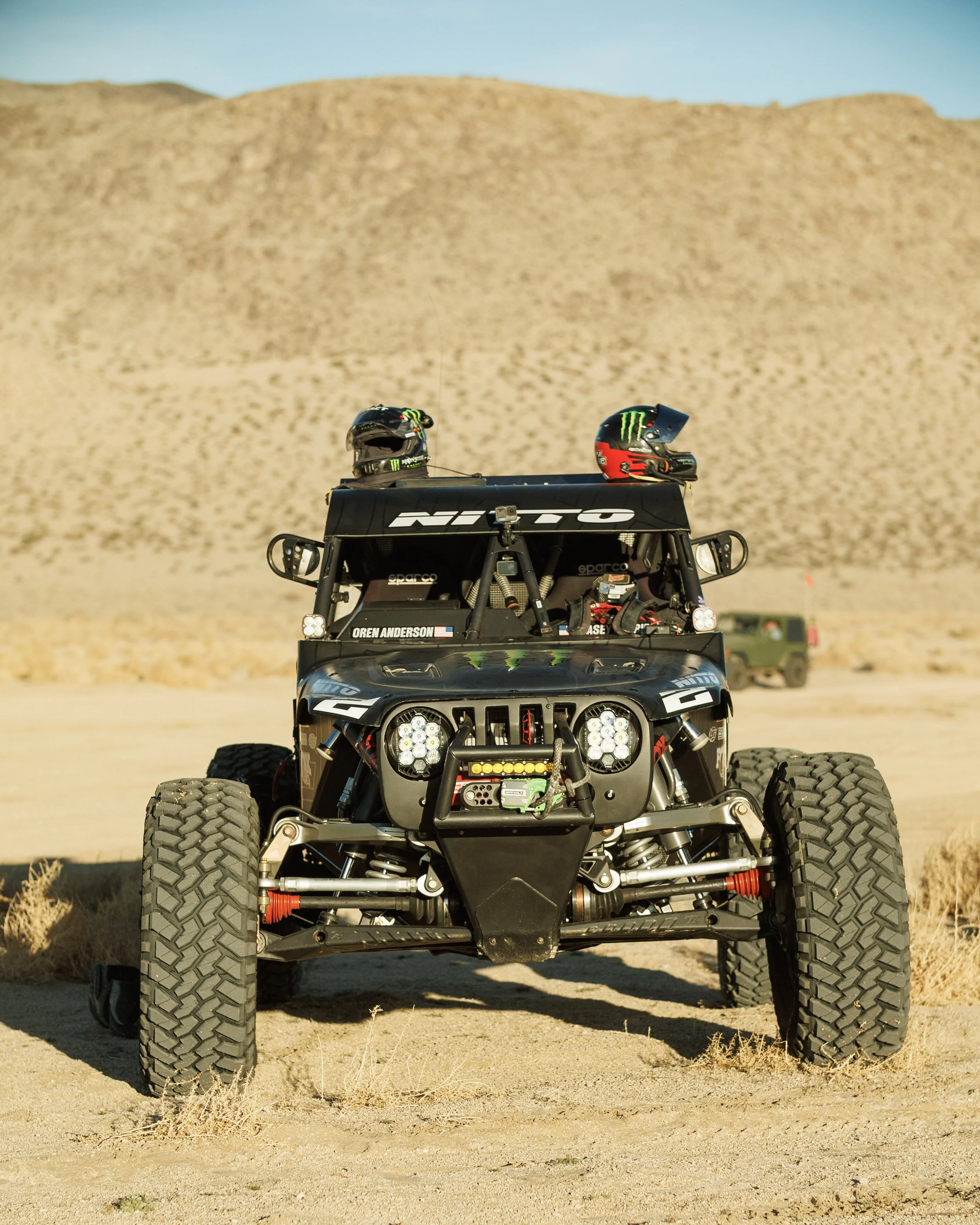 1_29_CaseyCurrie_KingofHammers_TrophyJeep_Shakedown_Instapost4x5_003.jpg
