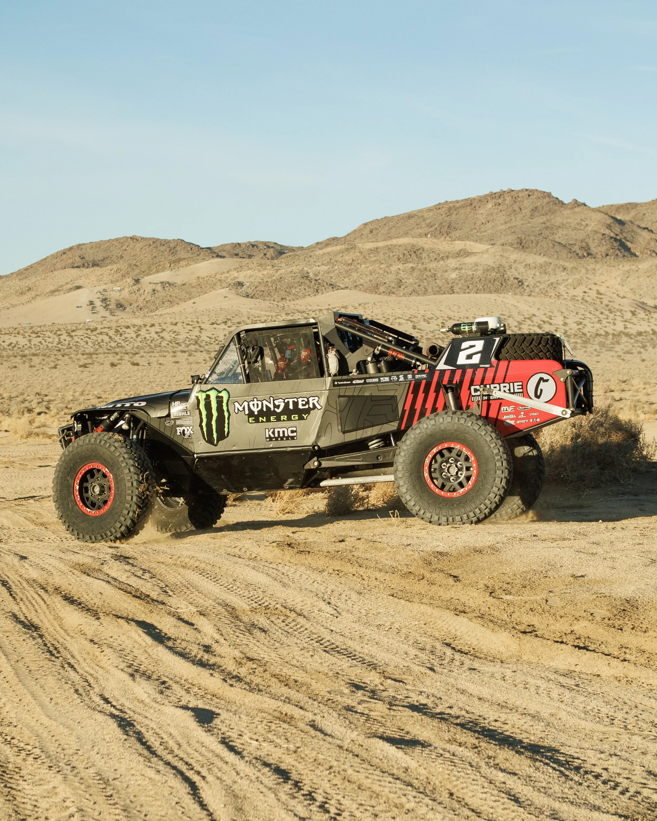 1_29_CaseyCurrie_KingofHammers_TrophyJeep_Shakedown_Instapost4x5_010.jpg