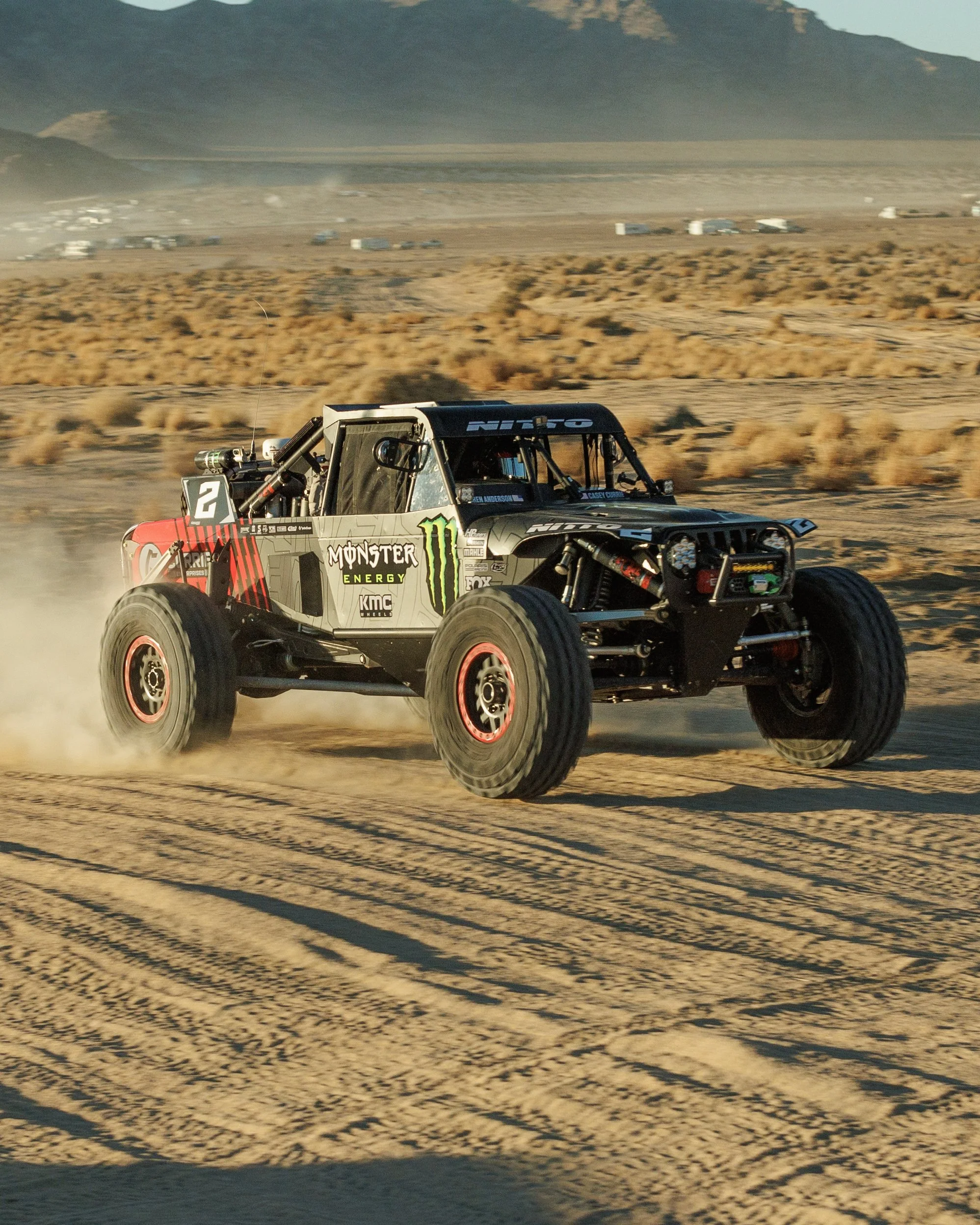 1_29_CaseyCurrie_KingofHammers_TrophyJeep_Shakedown_Instapost4x5_012.jpg