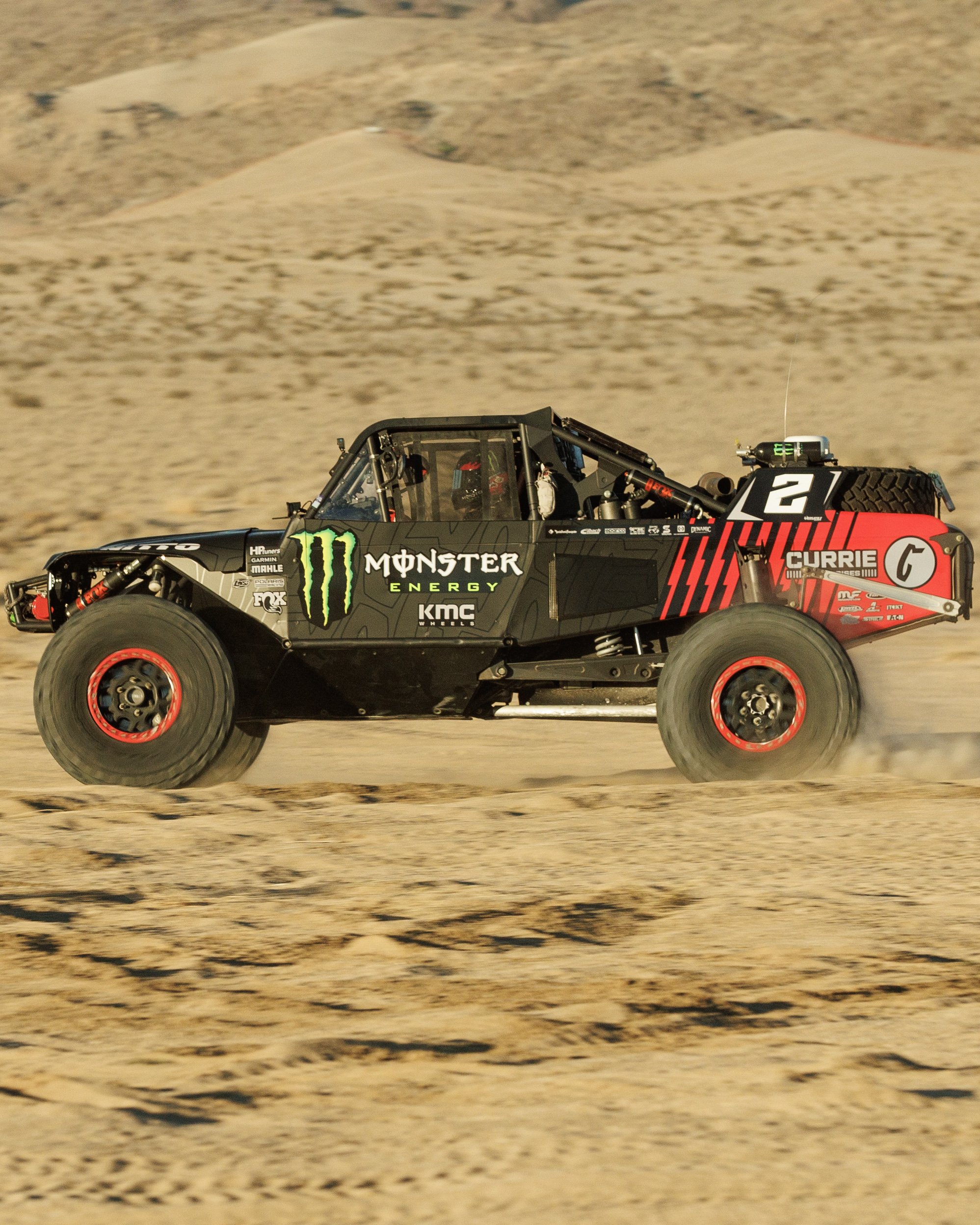 1_29_CaseyCurrie_KingofHammers_TrophyJeep_Shakedown_Instapost4x5_013.jpg