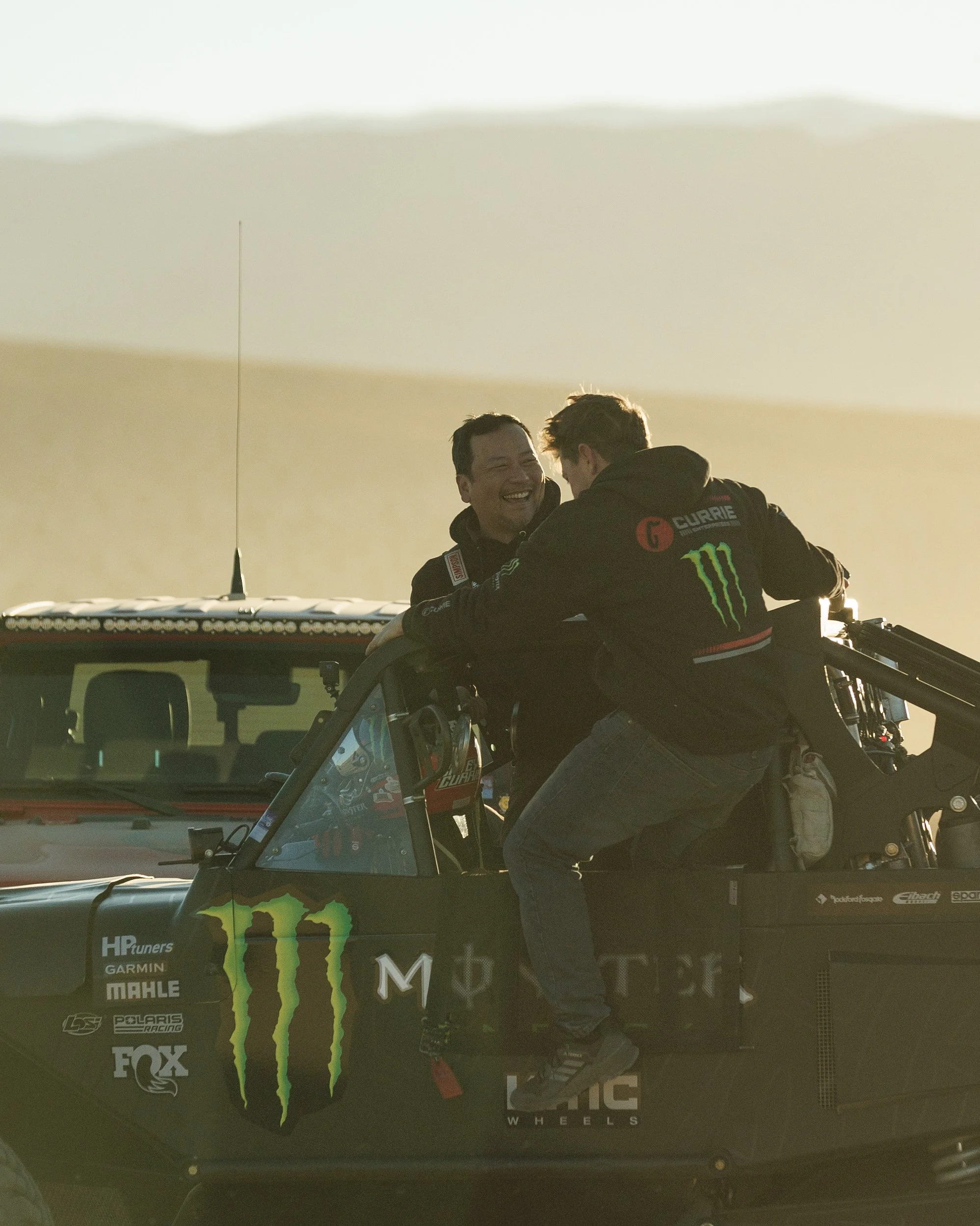 1_29_CaseyCurrie_KingofHammers_TrophyJeep_Shakedown_Instapost4x5_016.jpg