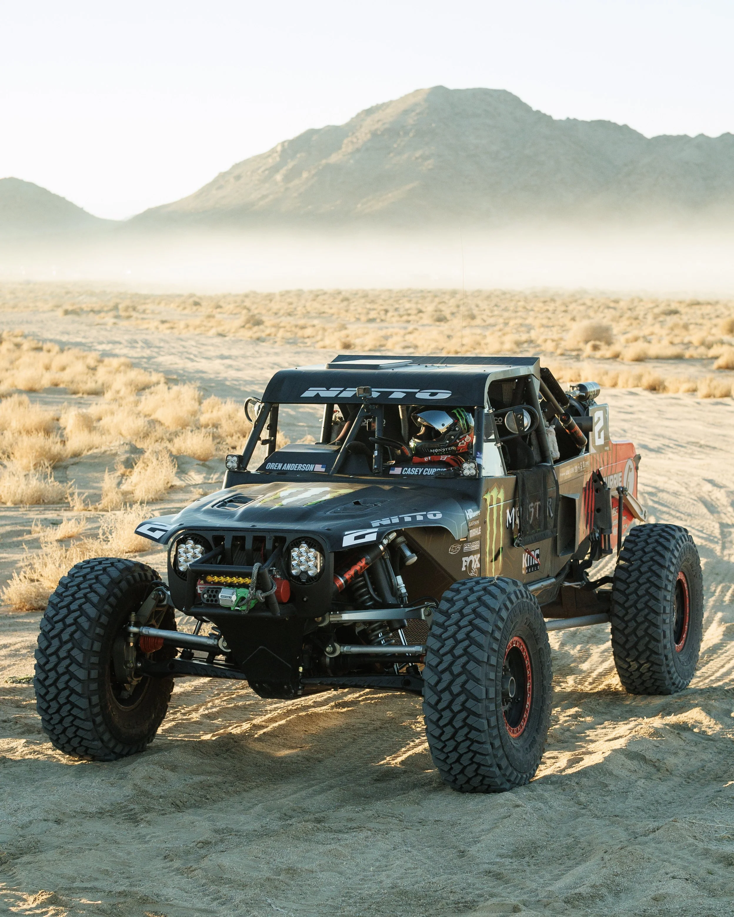 1_29_CaseyCurrie_KingofHammers_TrophyJeep_Shakedown_Instapost4x5_017.jpg