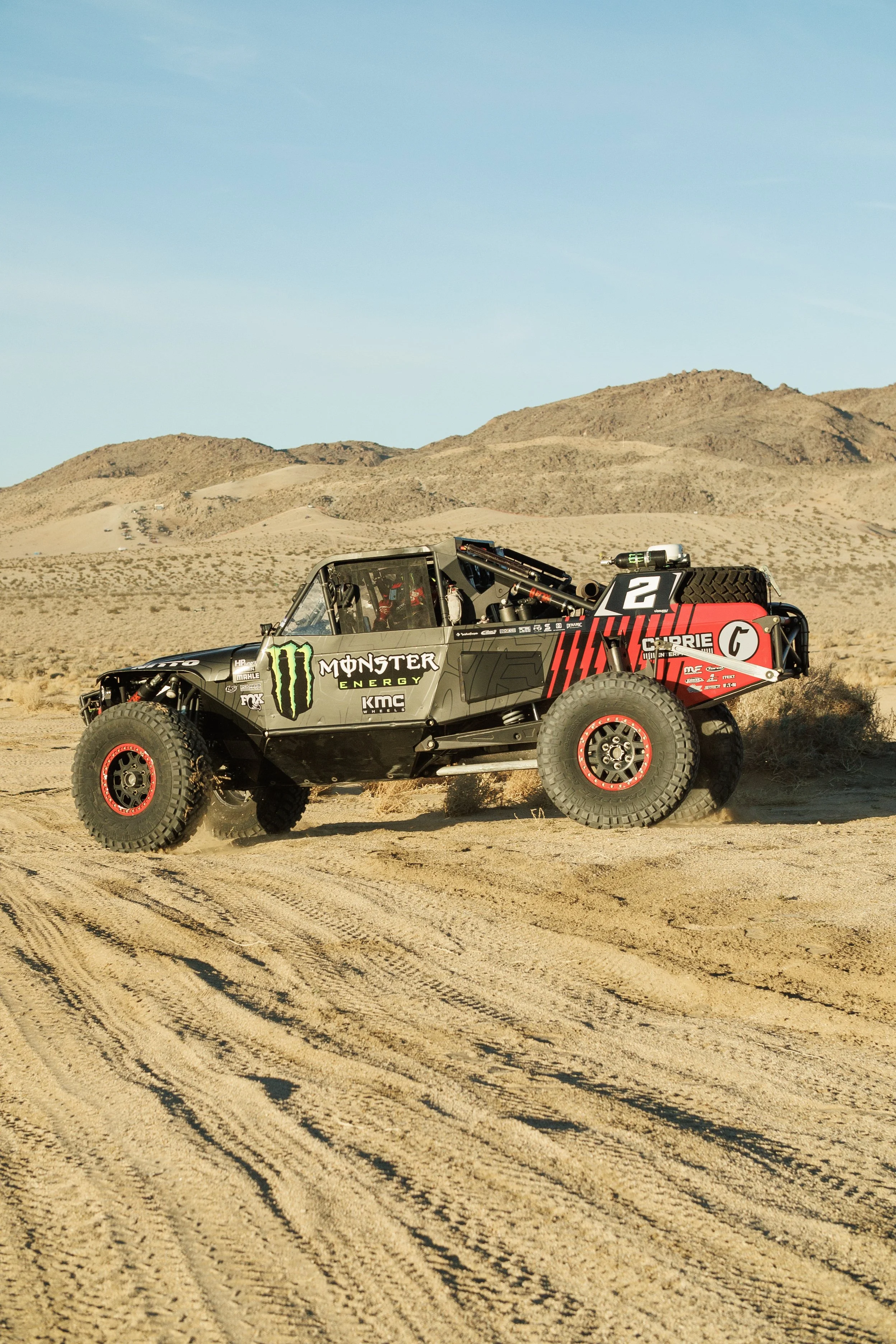 1_29_CaseyCurrie_KingofHammers_TrophyJeep_Shakedown_NoCrop_015.jpg
