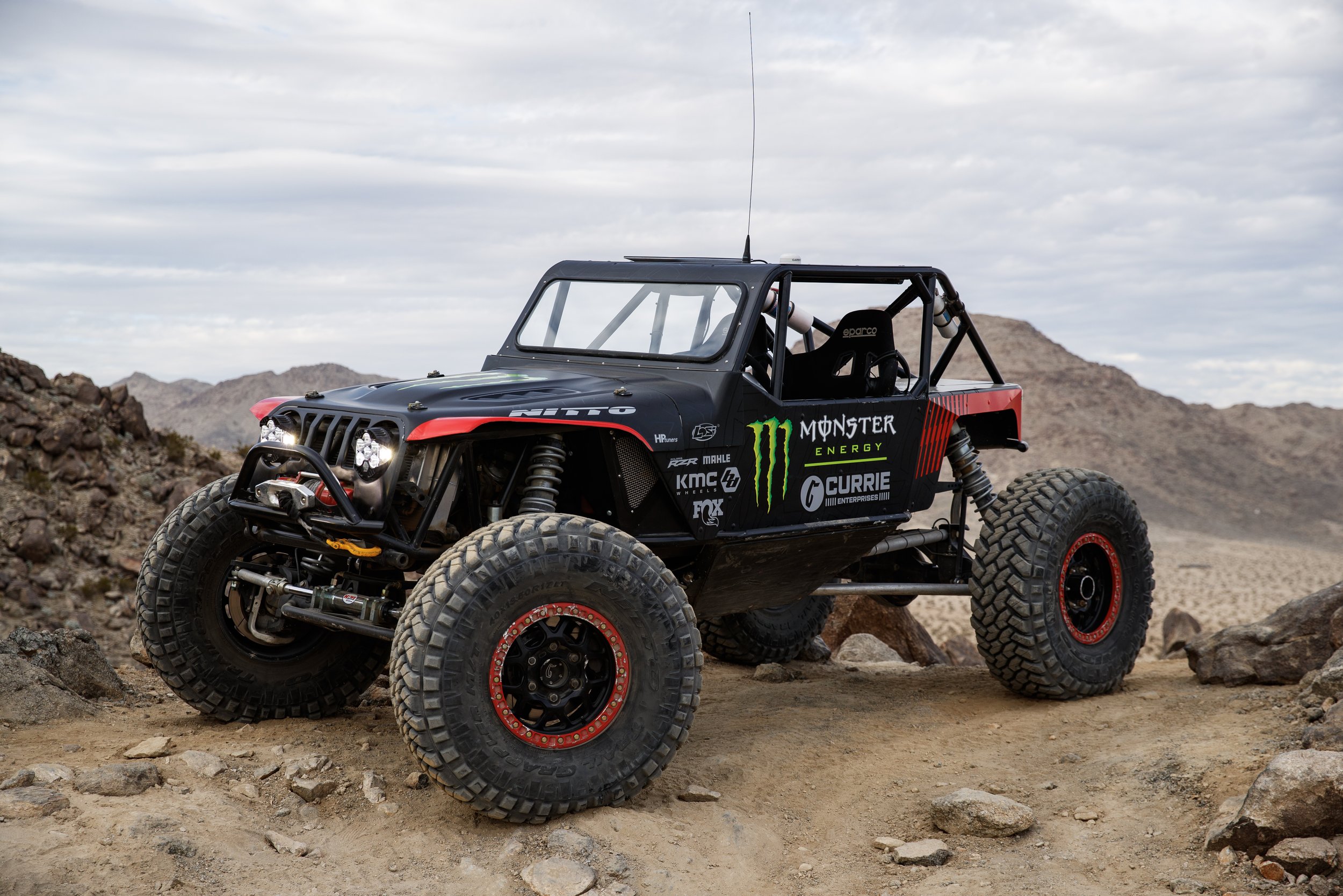 2_1_CaseyCurrie_KingOfHammers_JohnsonValleyCA_TrophyJeep_NoCrop_011.jpg