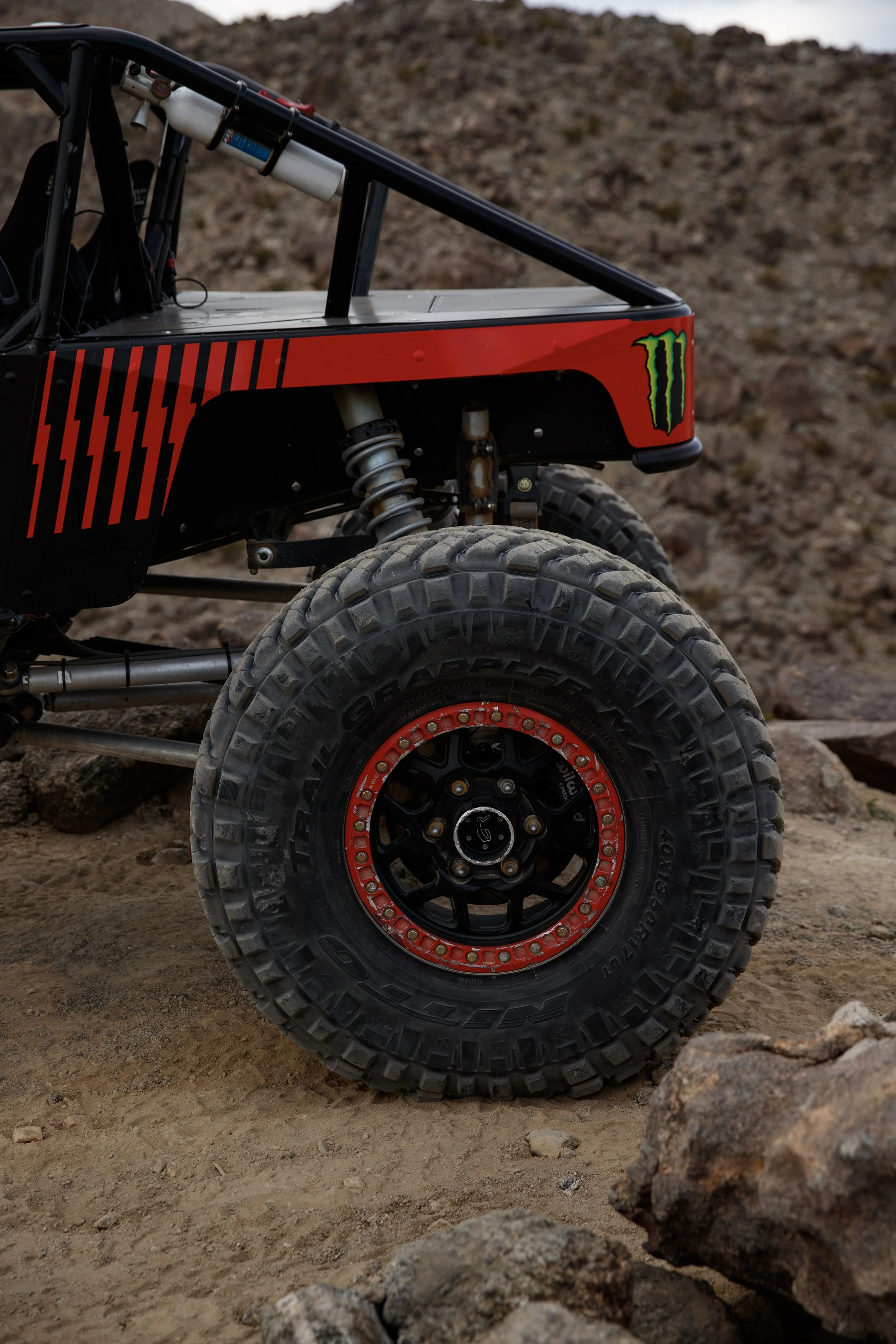 2_1_CaseyCurrie_KingOfHammers_JohnsonValleyCA_TrophyJeep_NoCrop_019.jpg
