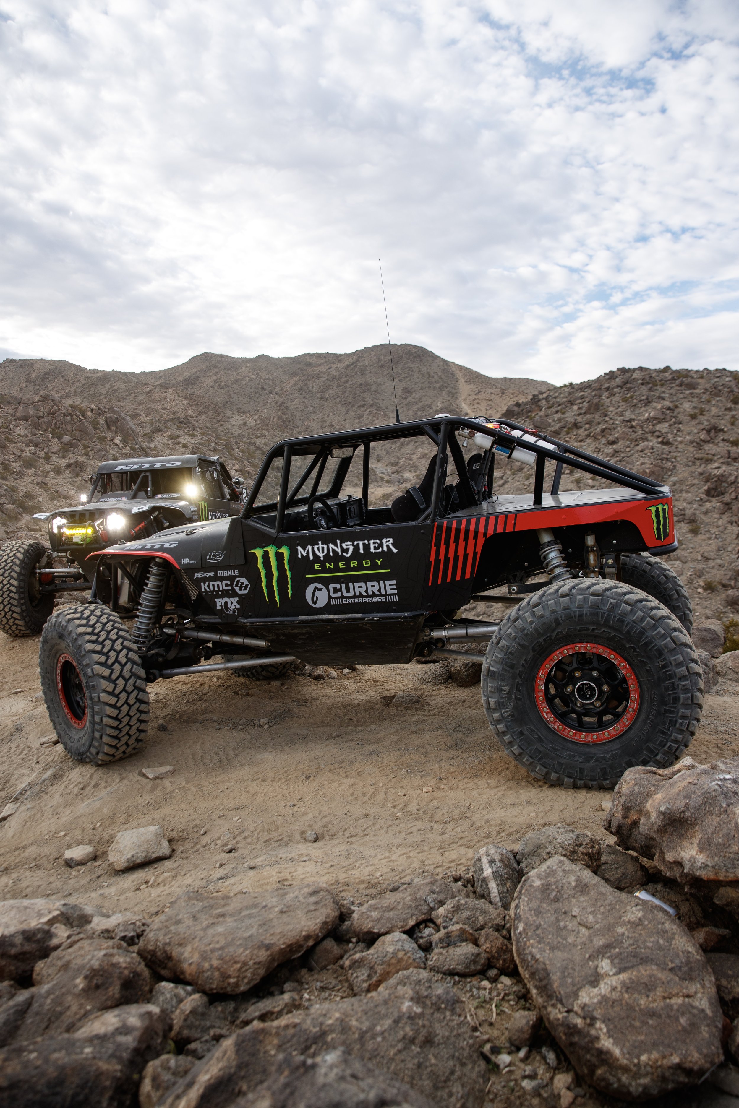 2_1_CaseyCurrie_KingOfHammers_JohnsonValleyCA_TrophyJeep_NoCrop_020.jpg