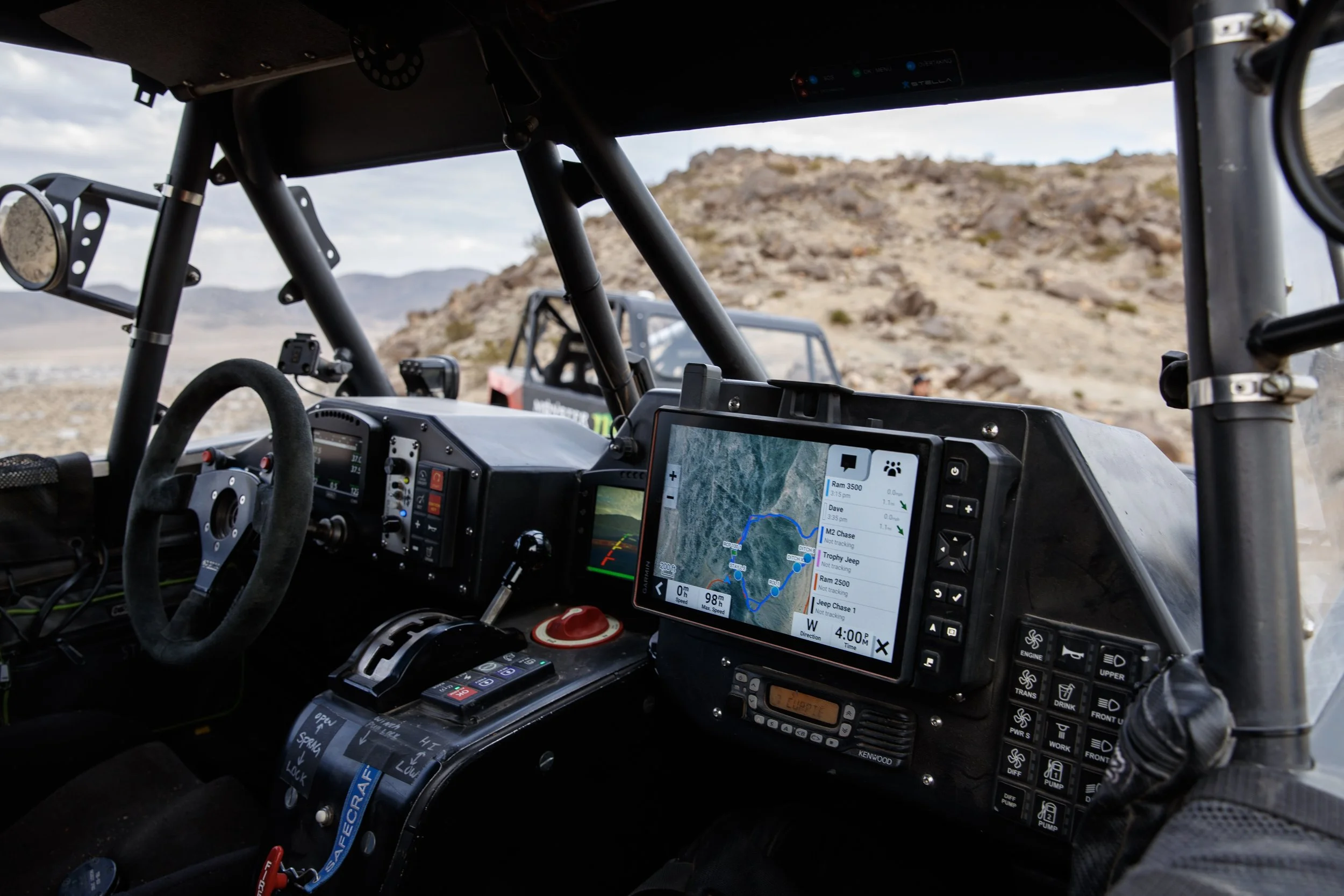 2_1_CaseyCurrie_KingOfHammers_JohnsonValleyCA_TrophyJeep_NoCrop_030.jpg