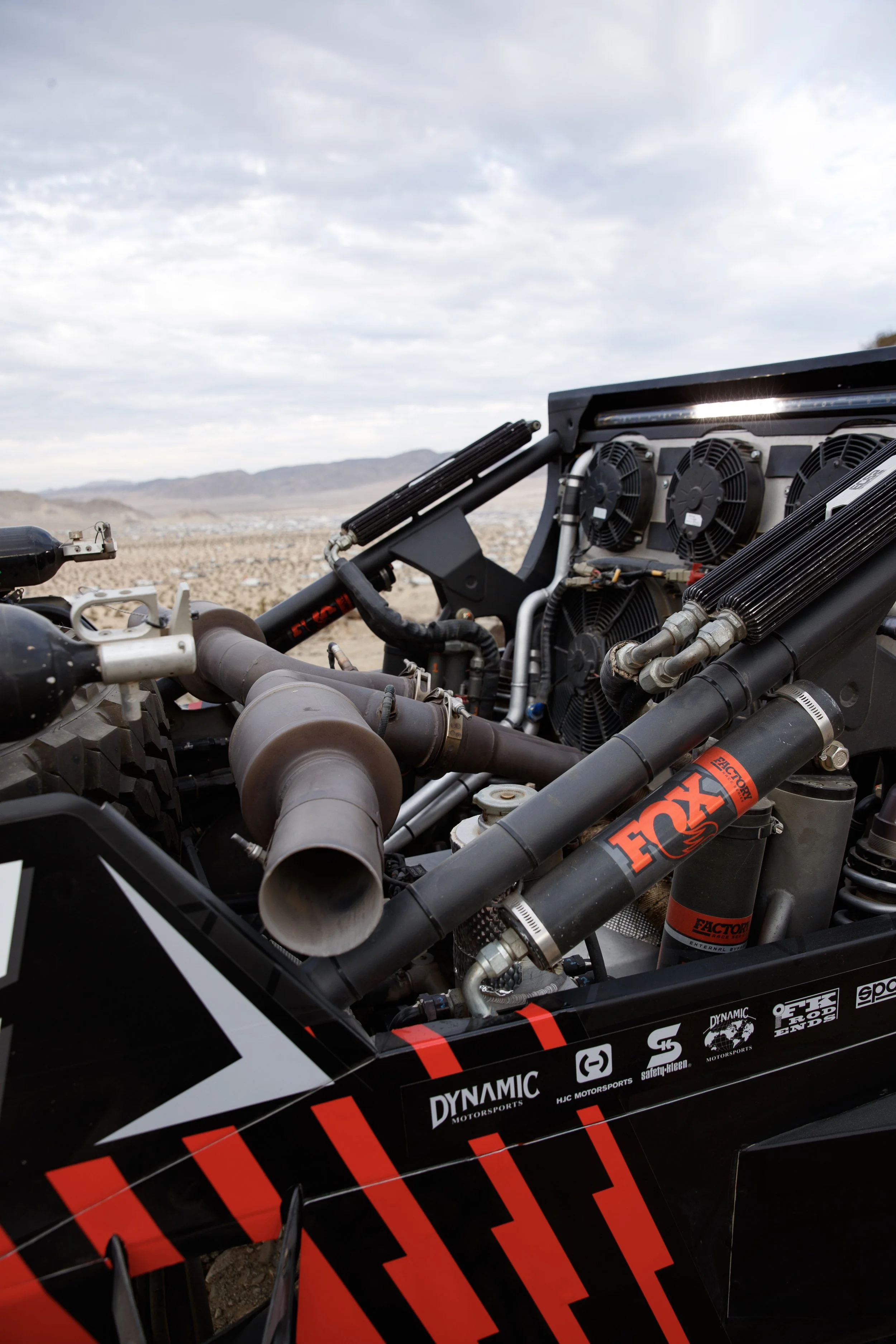 2_1_CaseyCurrie_KingOfHammers_JohnsonValleyCA_TrophyJeep_NoCrop_035.jpg