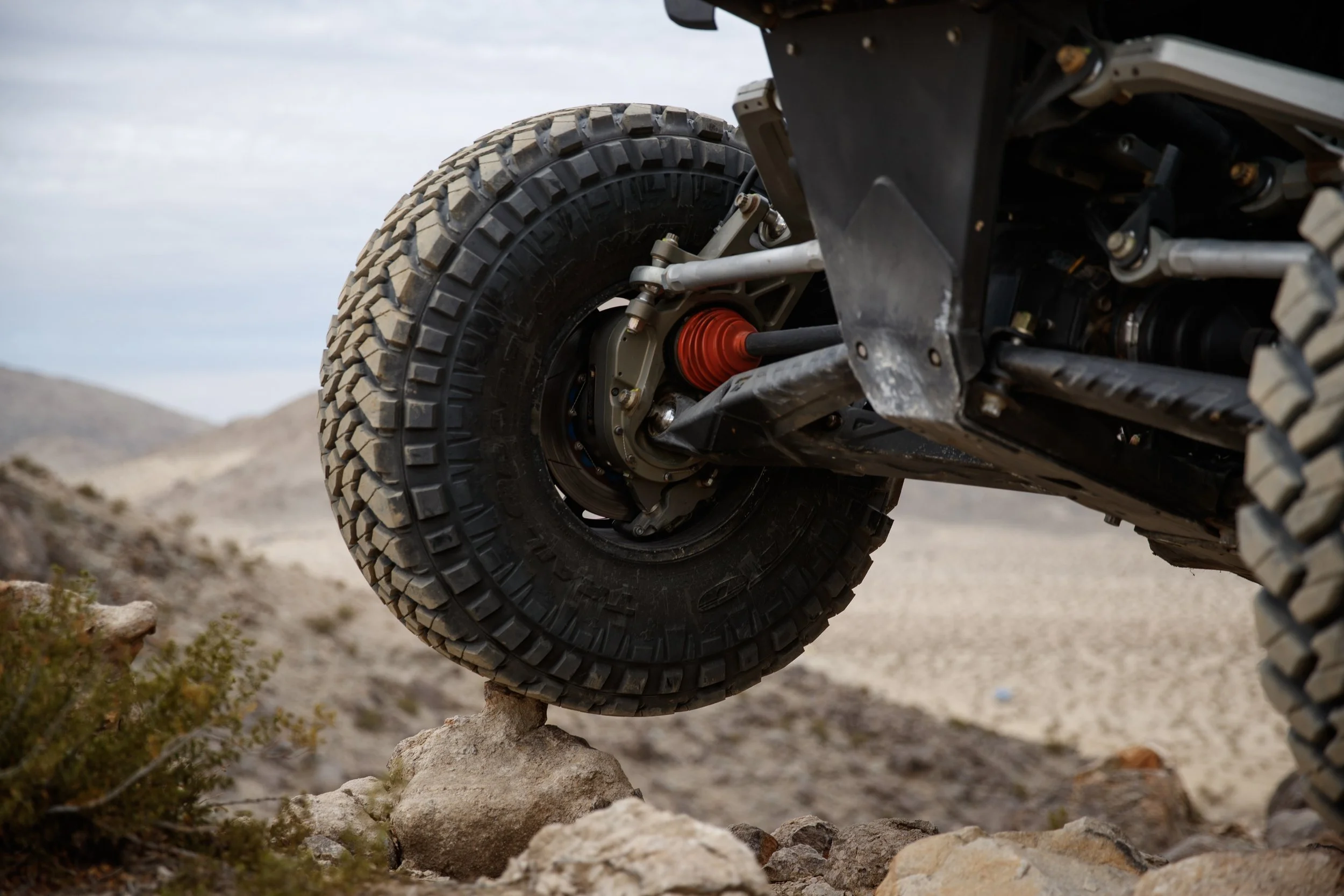 2_1_CaseyCurrie_KingOfHammers_JohnsonValleyCA_TrophyJeep_NoCrop_038.jpg