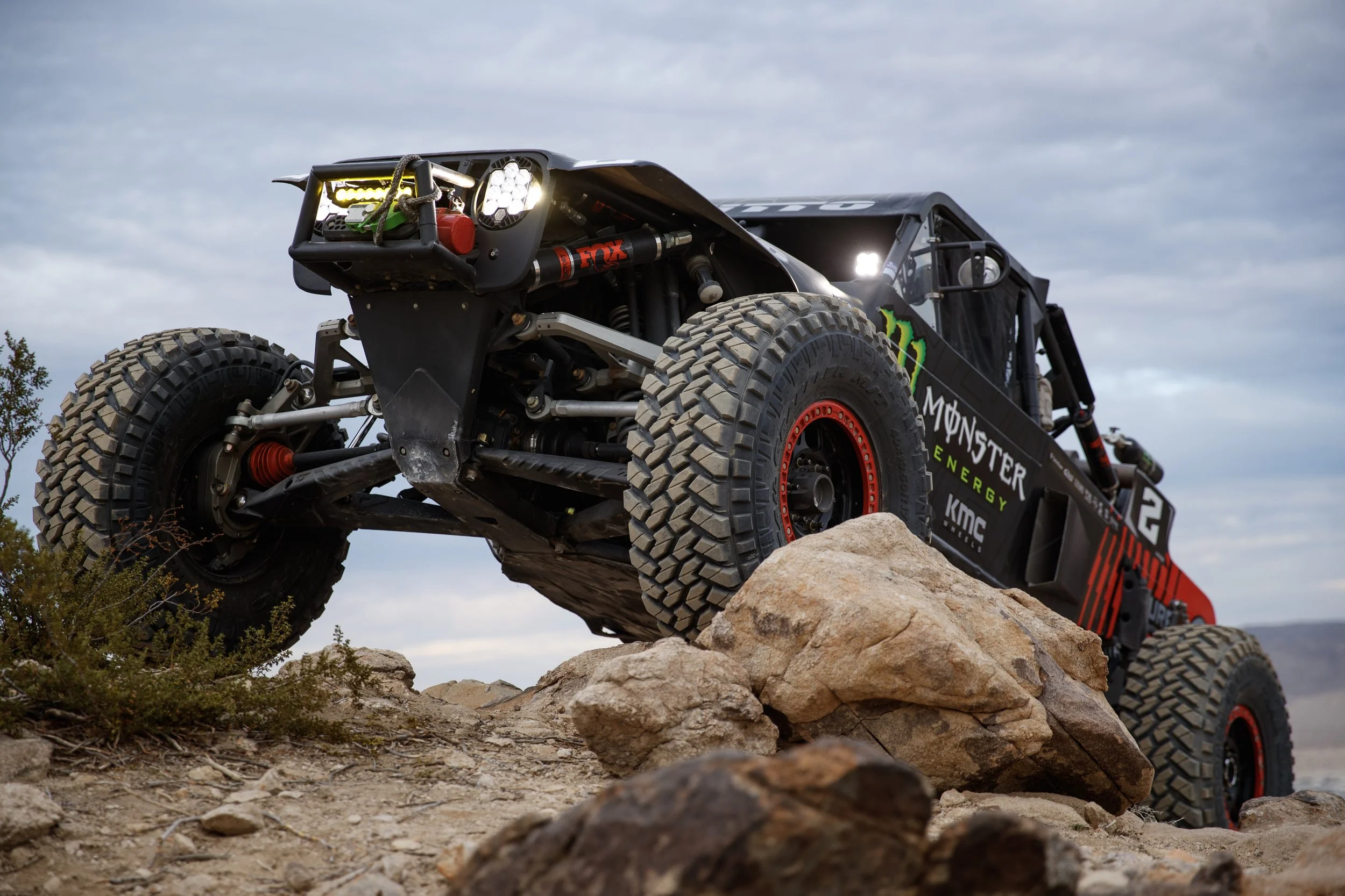 2_1_CaseyCurrie_KingOfHammers_JohnsonValleyCA_TrophyJeep_NoCrop_042.jpg