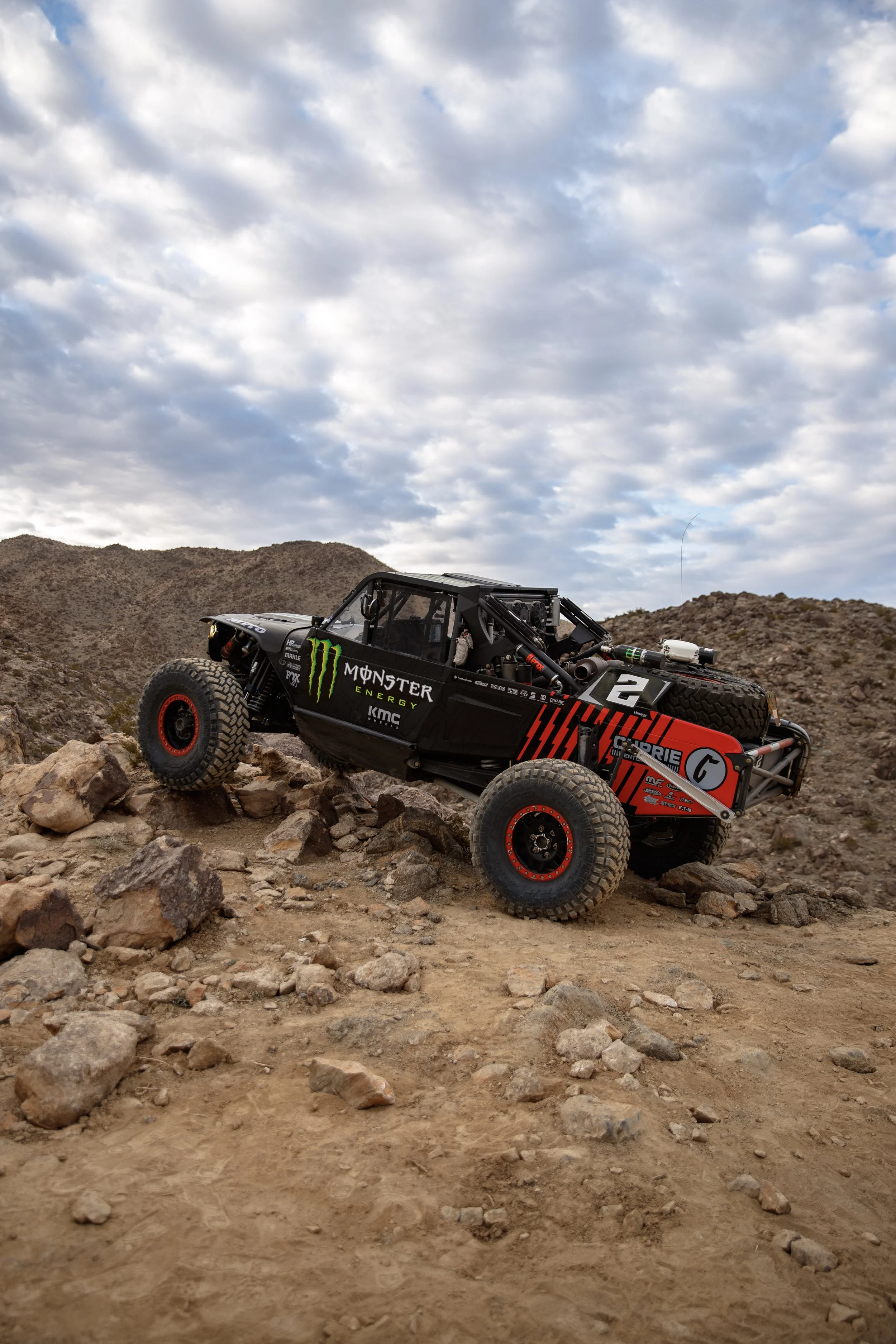 2_1_CaseyCurrie_KingOfHammers_JohnsonValleyCA_TrophyJeep_NoCrop_045.jpg