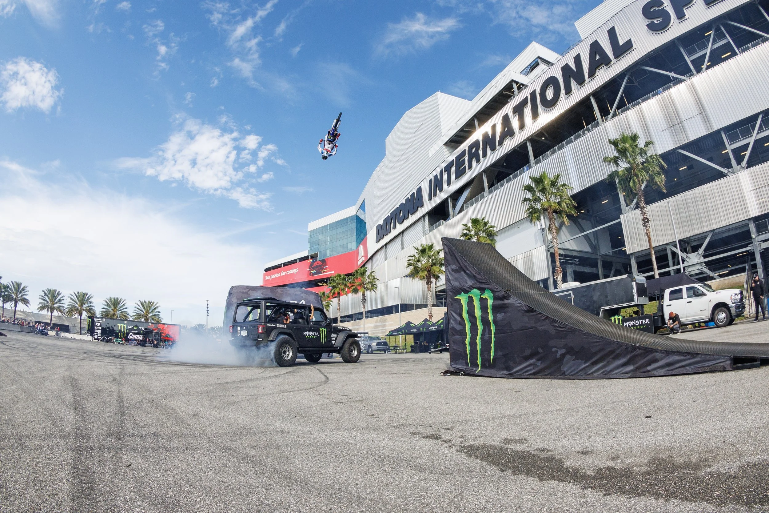 3_2_CaseyCurrie_DaytonaBikeWeek_DaytonaBeachFL_DriftJeep_NoCrop_005.jpg