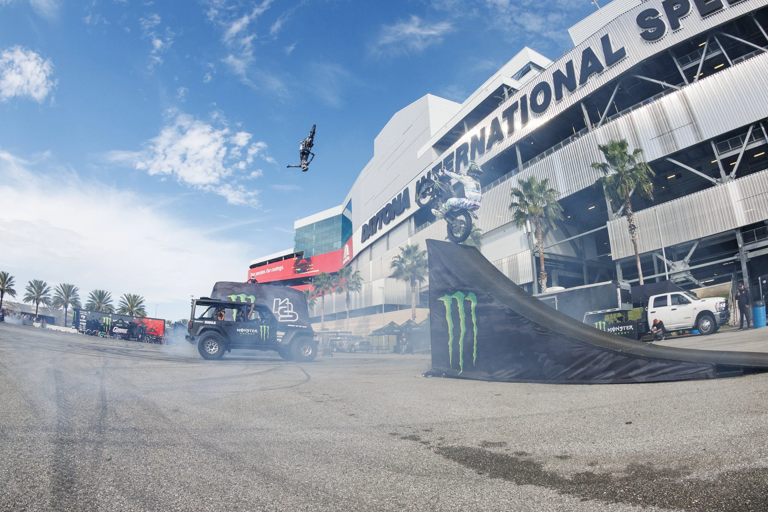 3_2_CaseyCurrie_DaytonaBikeWeek_DaytonaBeachFL_DriftJeep_NoCrop_006.jpg