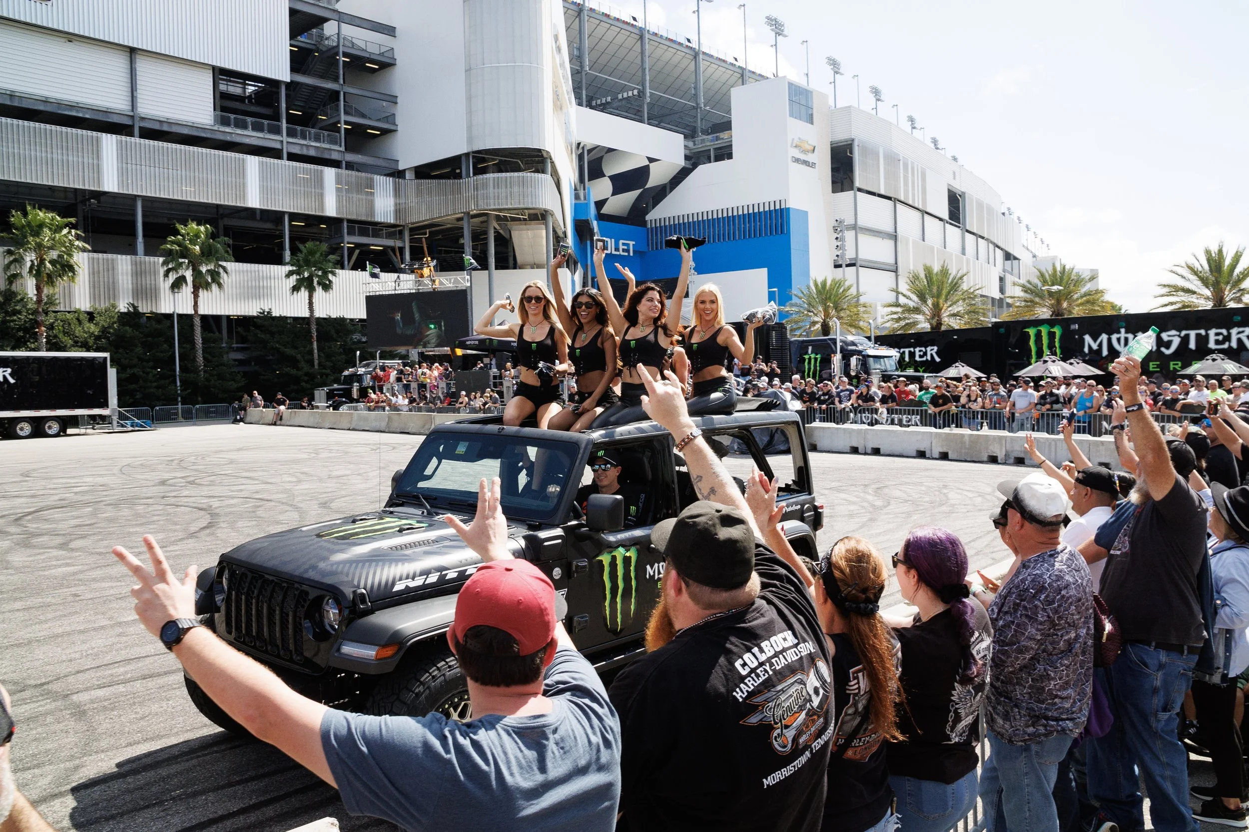 3_2_CaseyCurrie_DaytonaBikeWeek_DaytonaBeachFL_DriftJeep_NoCrop_011.jpg