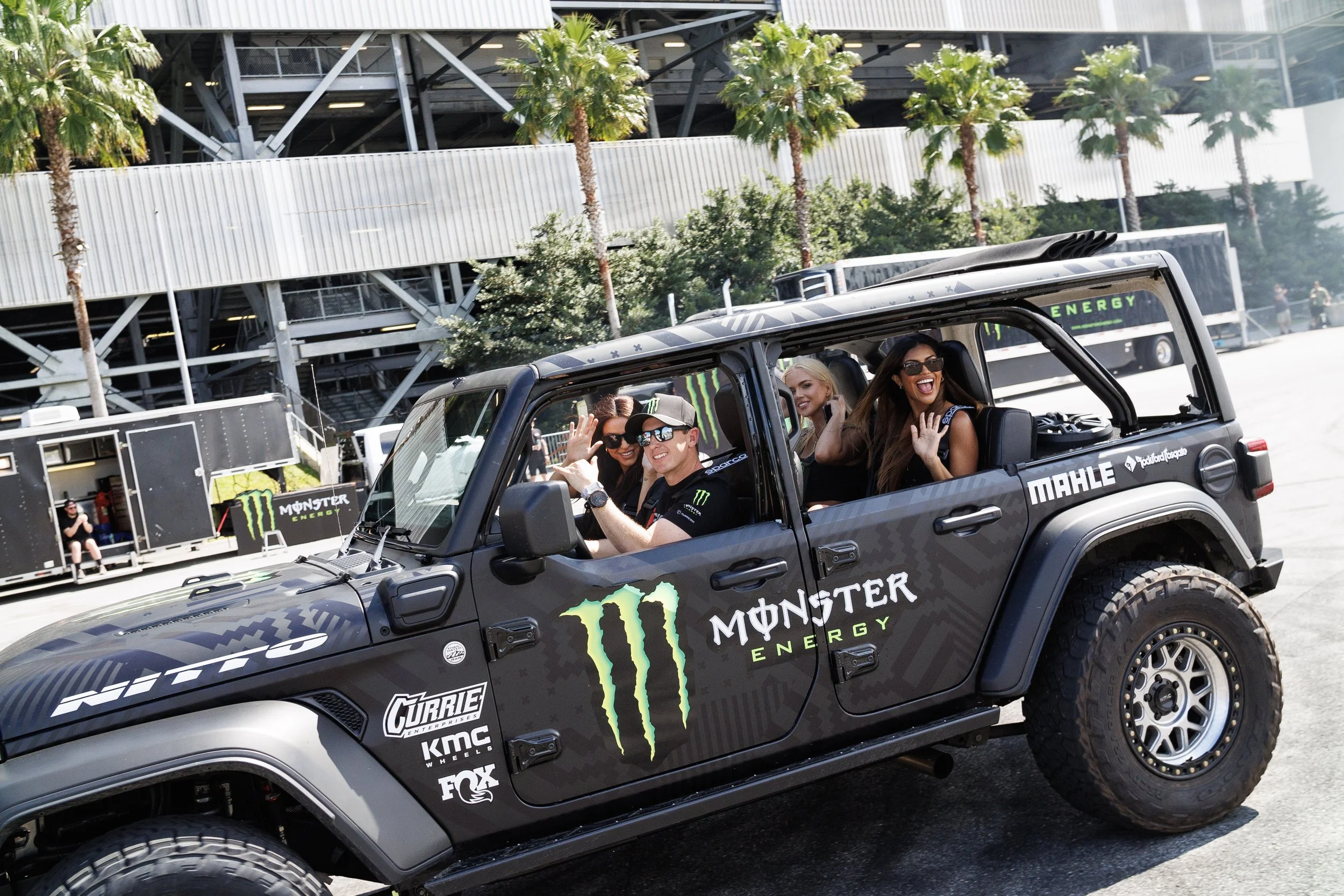 3_2_CaseyCurrie_DaytonaBikeWeek_DaytonaBeachFL_DriftJeep_NoCrop_012.jpg