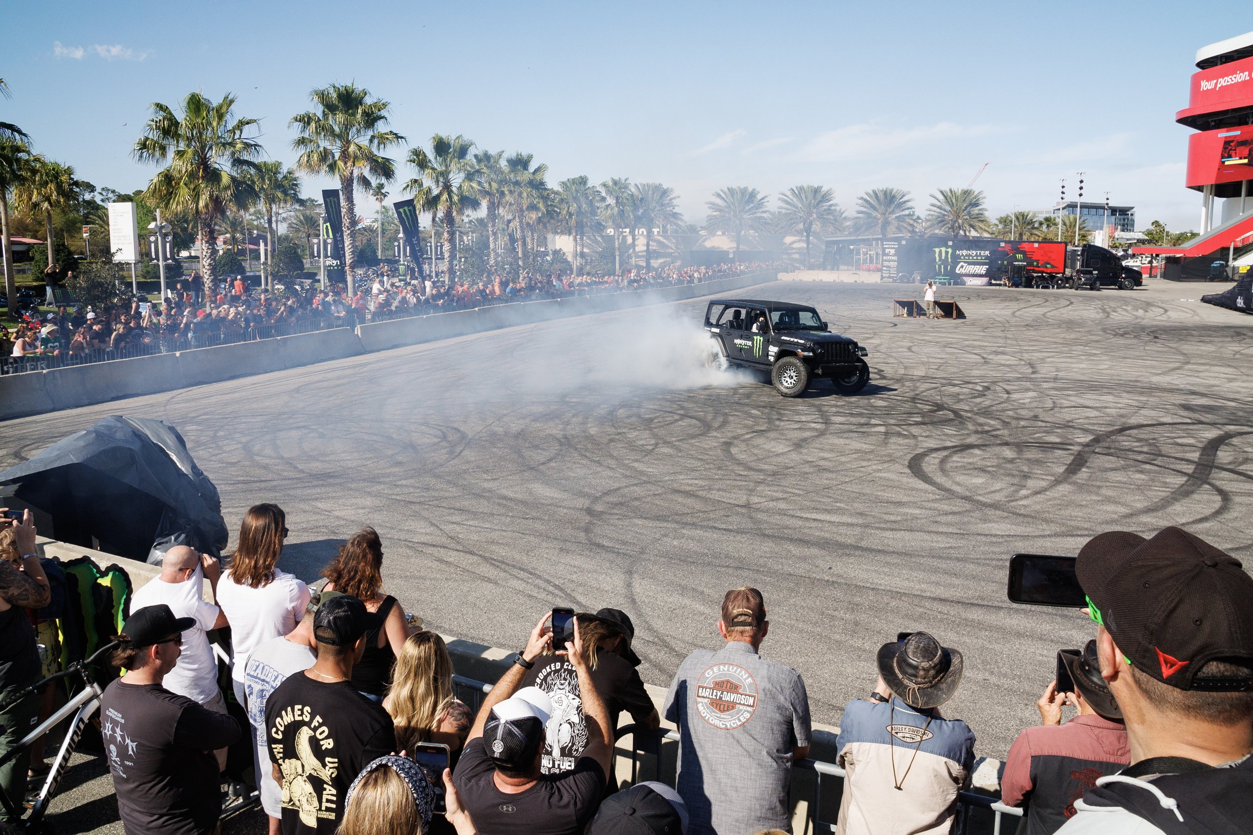 3_2_CaseyCurrie_DaytonaBikeWeek_DaytonaBeachFL_DriftJeep_NoCrop_013.jpg