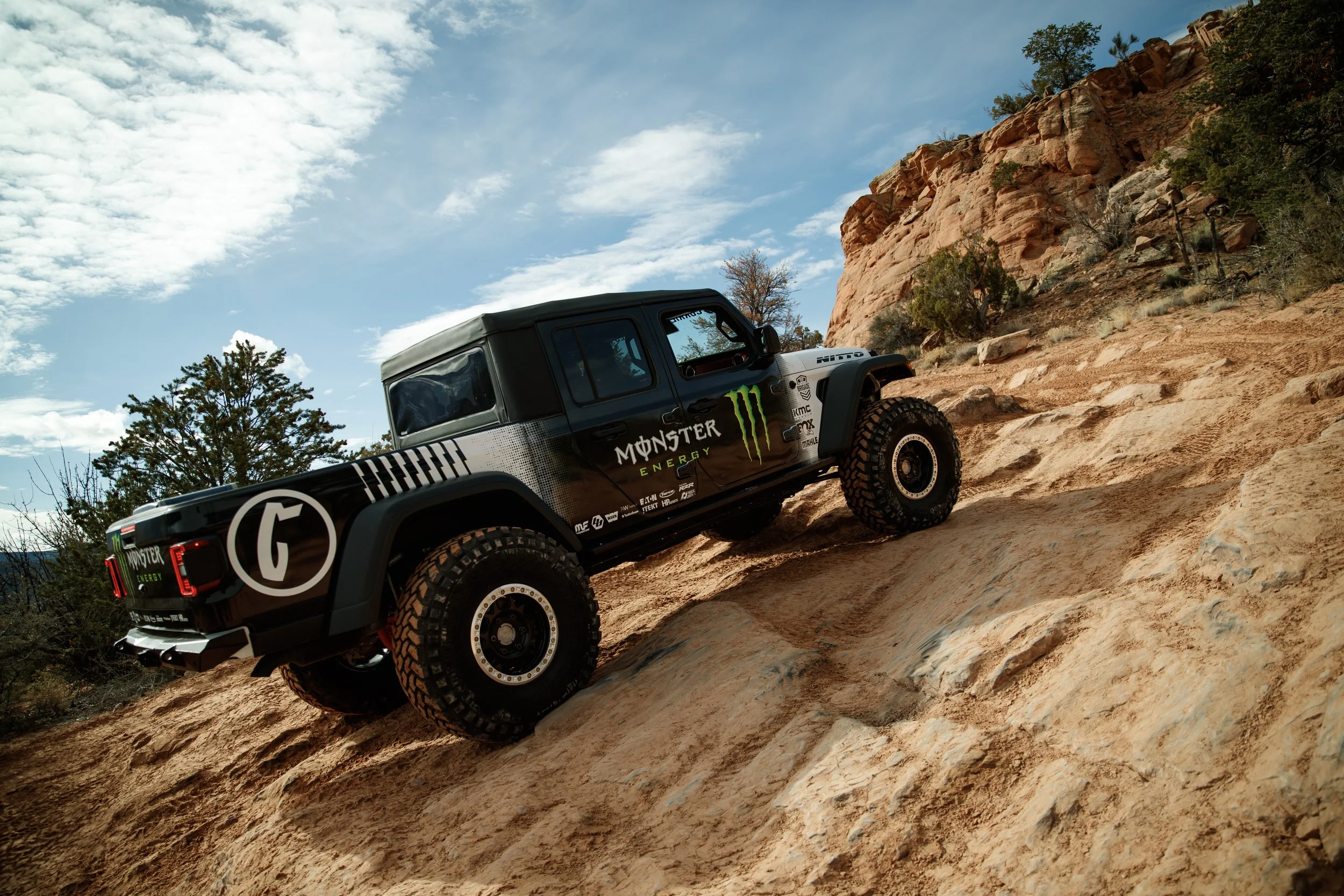 3_26_CaseyCurrie_MoabEJS_MoabUT_BehindTheRocks_Jeep_NoCrop_004.jpg