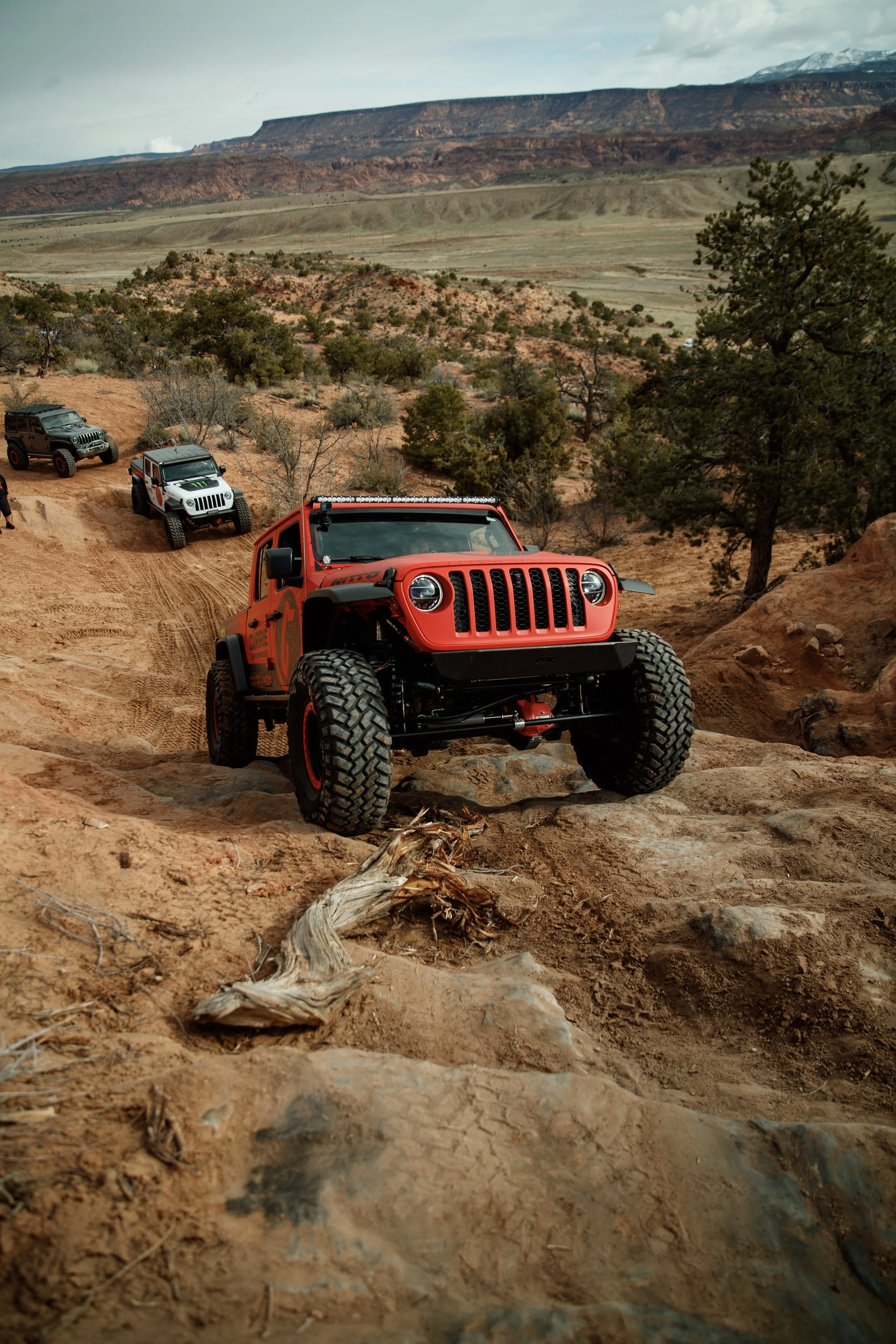 3_26_CaseyCurrie_MoabEJS_MoabUT_BehindTheRocks_Jeep_NoCrop_008.jpg