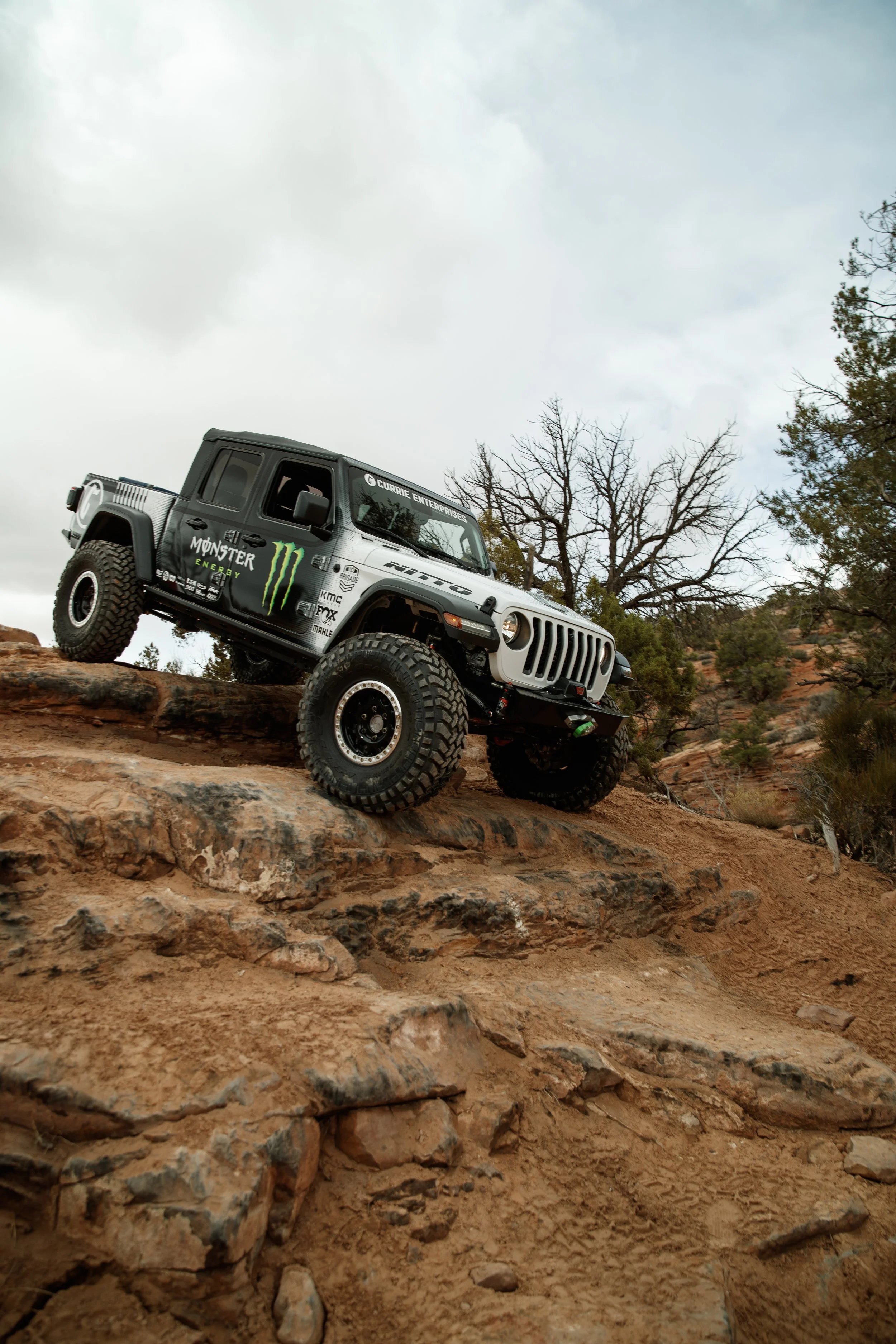 3_26_CaseyCurrie_MoabEJS_MoabUT_BehindTheRocks_Jeep_NoCrop_014.jpg