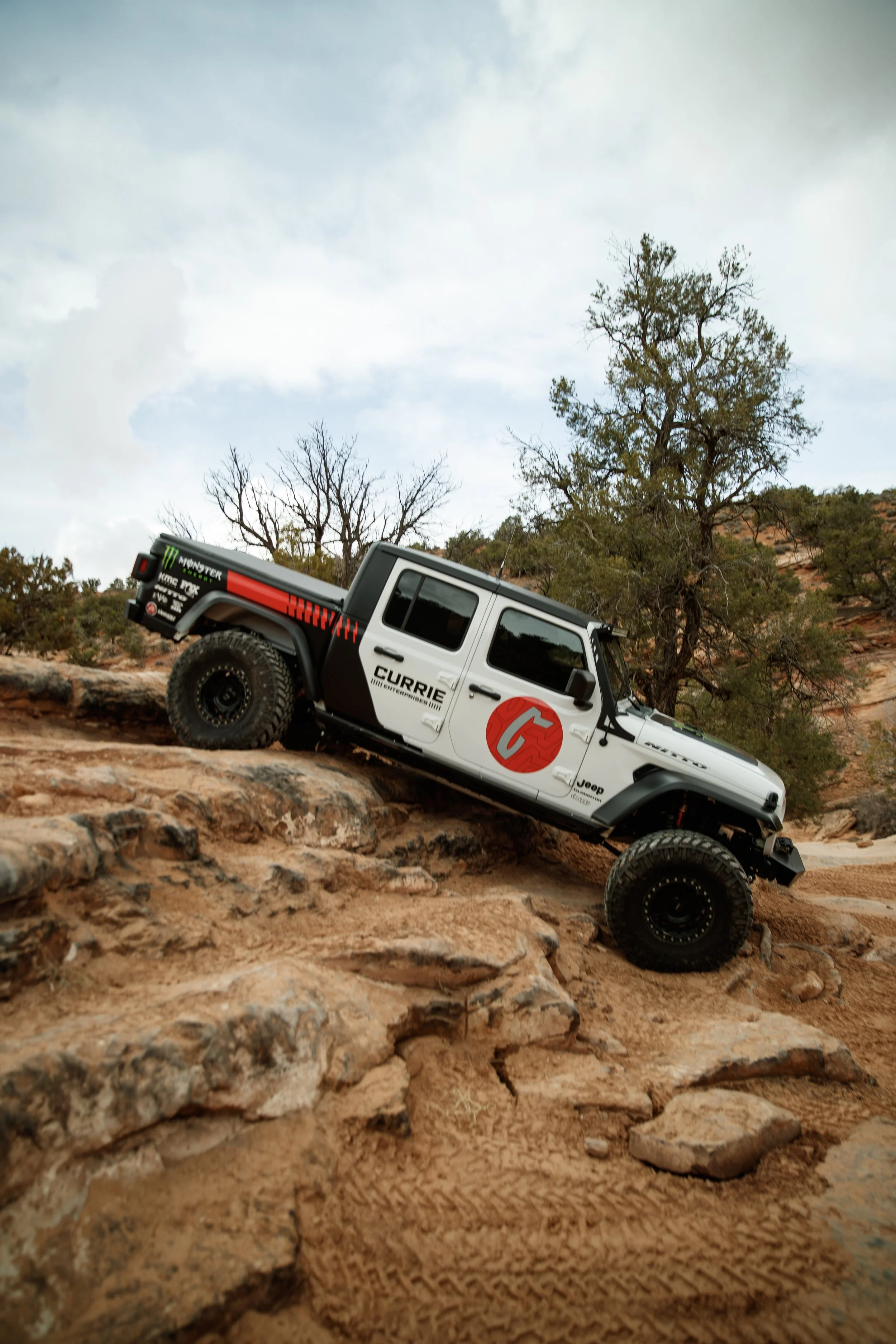 3_26_CaseyCurrie_MoabEJS_MoabUT_BehindTheRocks_Jeep_NoCrop_016.jpg