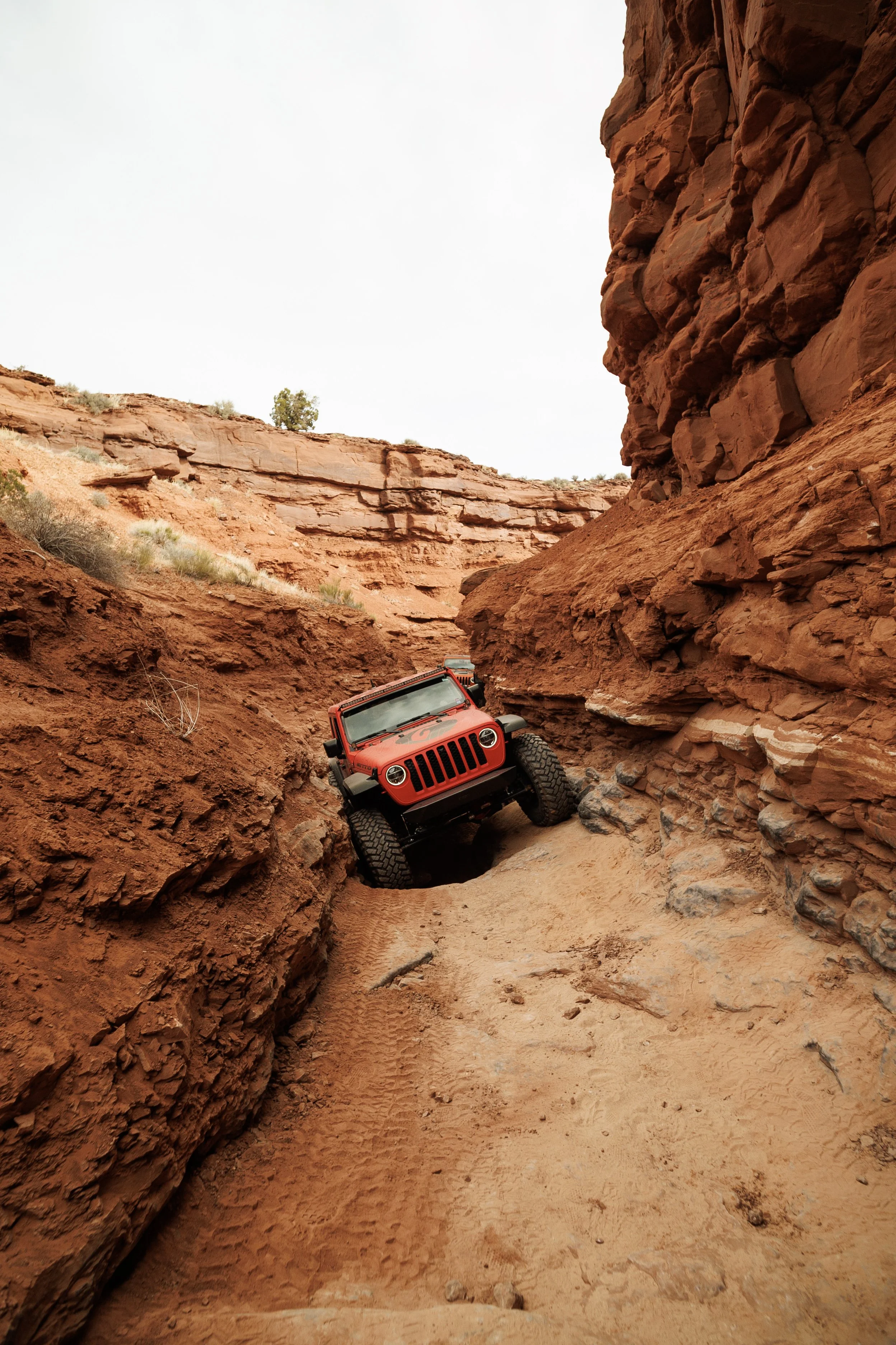 3_28_CaseyCurrie_MoabEJS_MoabUT_ThePickle_Jeep_NoCrop_006.jpg