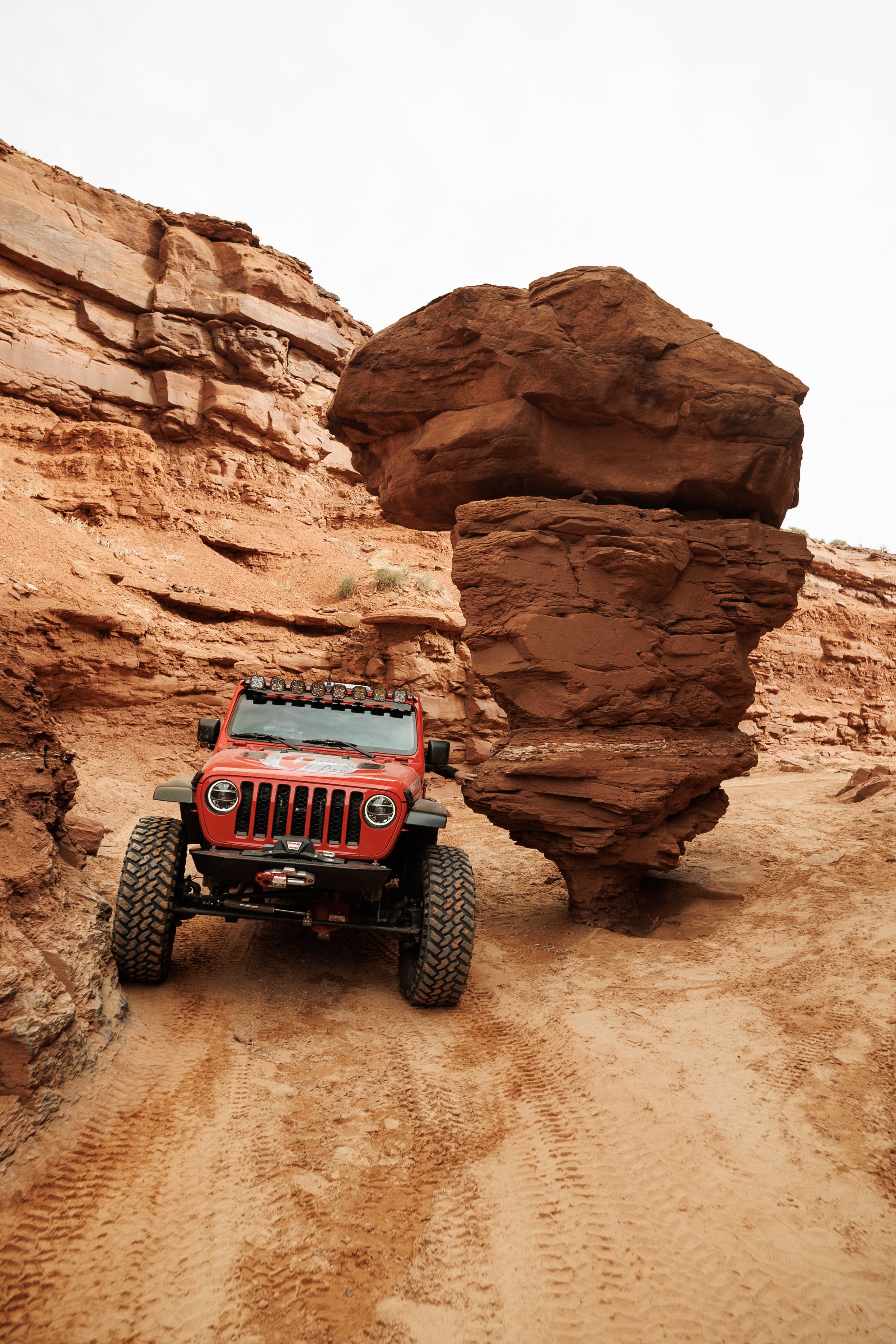 3_28_CaseyCurrie_MoabEJS_MoabUT_ThePickle_Jeep_NoCrop_008.jpg
