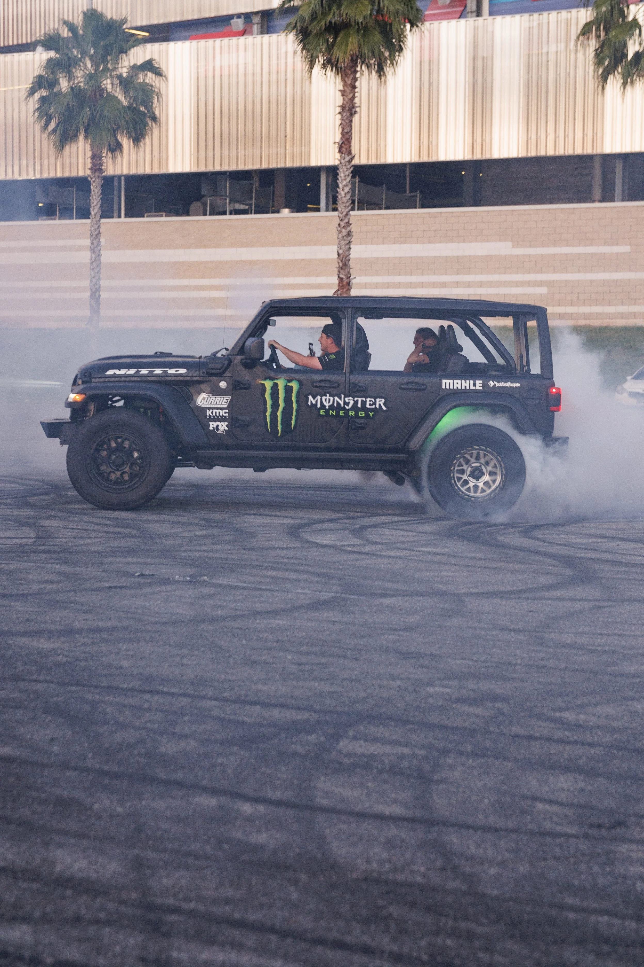 4_23_CaseyCurrie_JeepBeach_DaytonaBeachFL_NoCrop_006.jpg