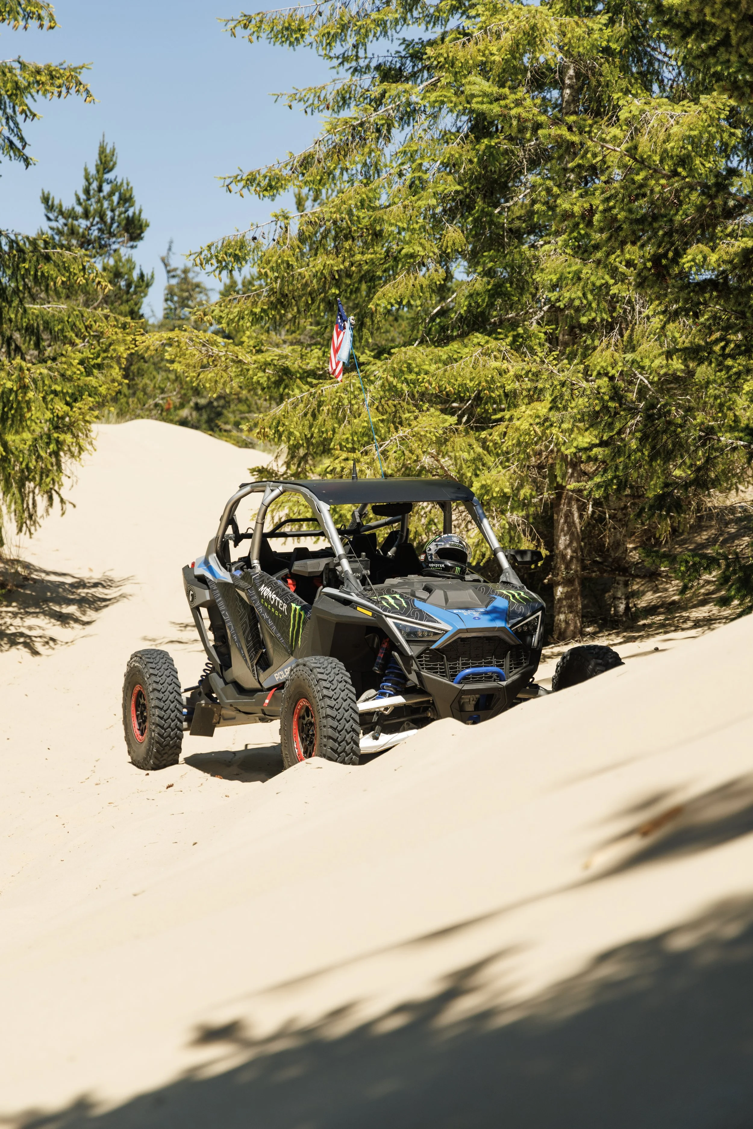 6_26_CaseyCurrie_UTVTakeover_CoosBayOR_PolarisRZRProR_NoCrop_004.jpg