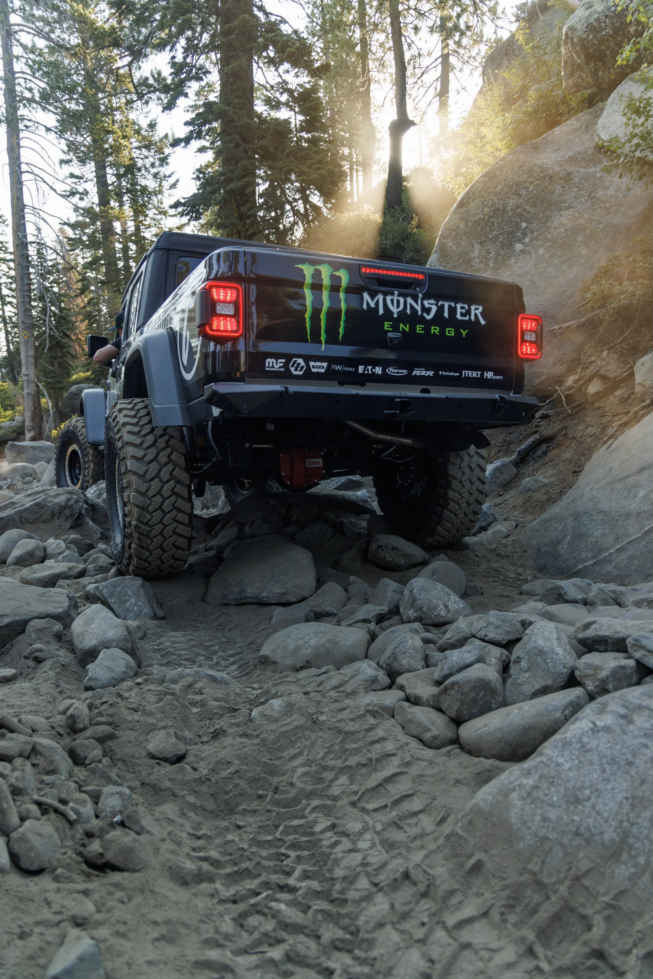7_14_CaseyCurrie_JeepJamboreeUSA_RubiconTrail_DieselJeepJT_NoCrop_015.jpg