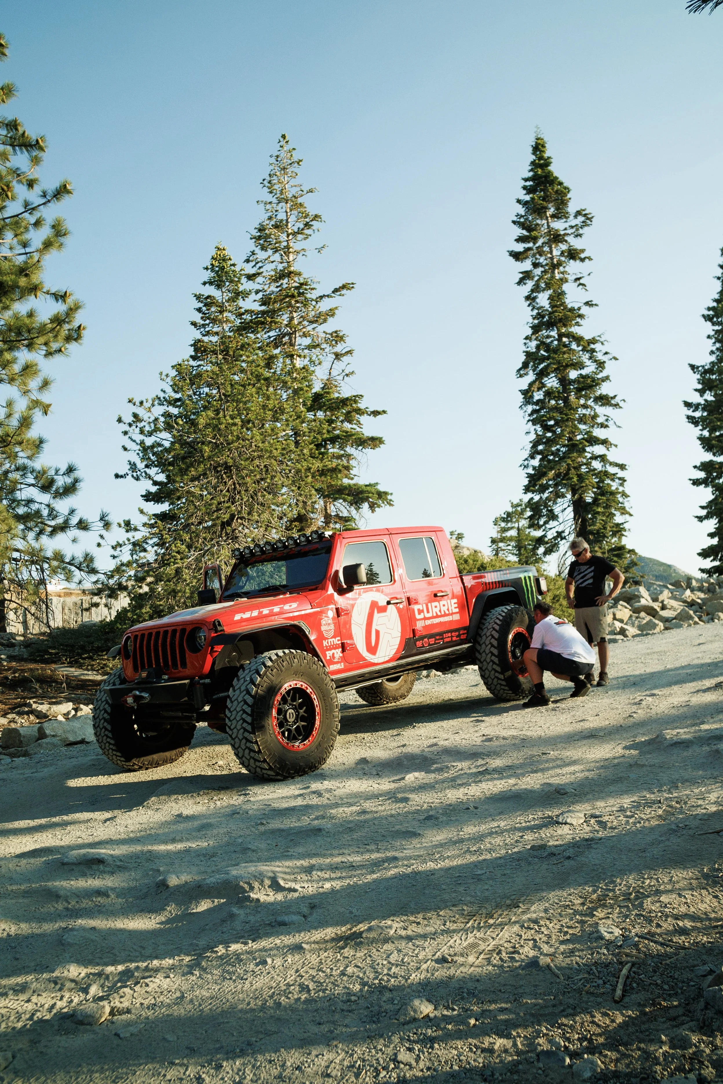 7_14_CaseyCurrie_JeepJamboreeUSA_RubiconTrail_CurrieHemiJeepJT_NoCrop_001.jpg