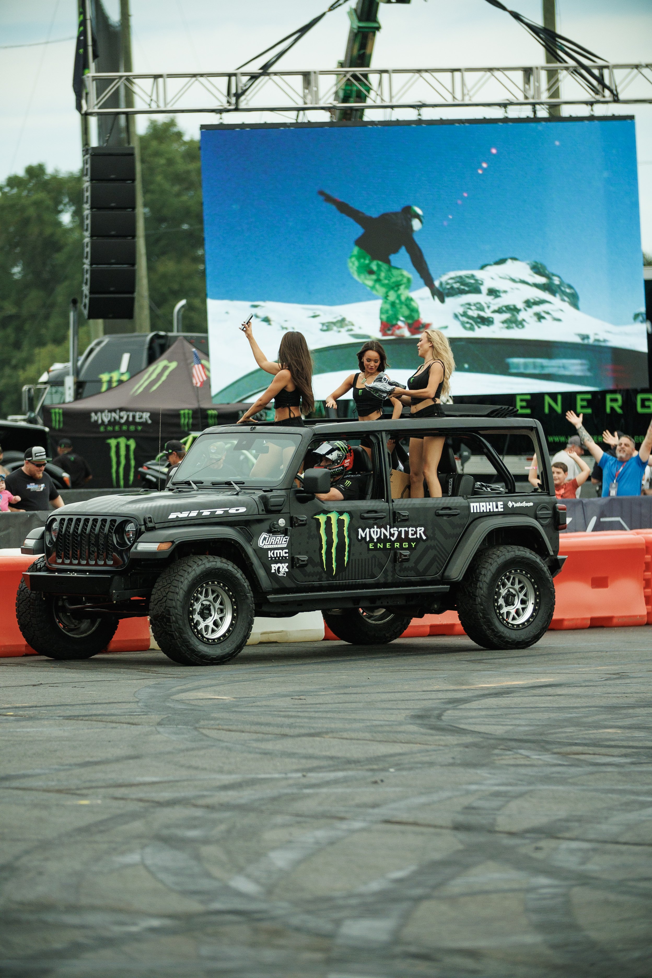9_7_CaseyCurrie_SMXPlayoffs_CharlotteNC_DriftJeep_NoCrop_007.jpg