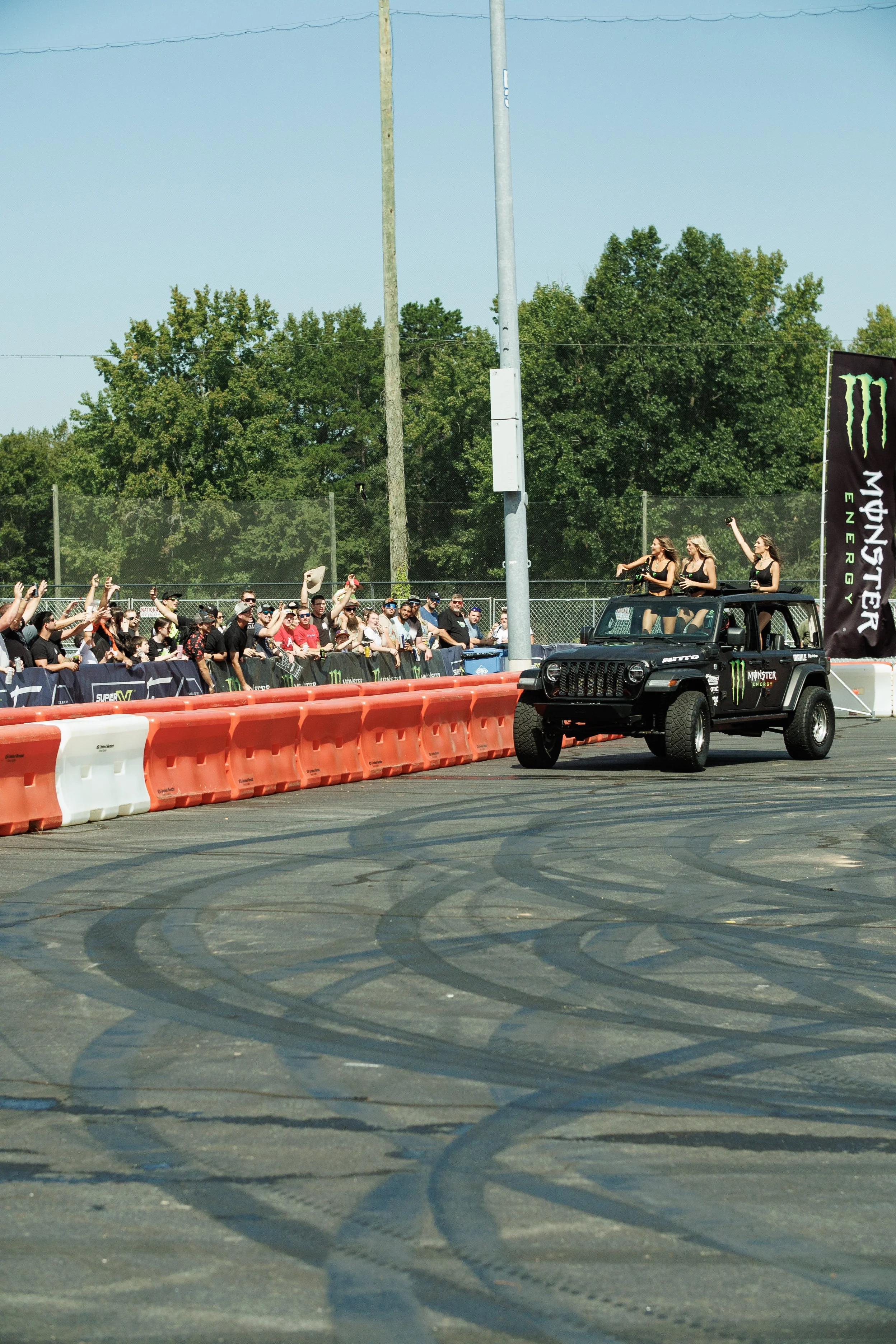 9_7_CaseyCurrie_SMXPlayoffs_CharlotteNC_DriftJeep_NoCrop_008.jpg
