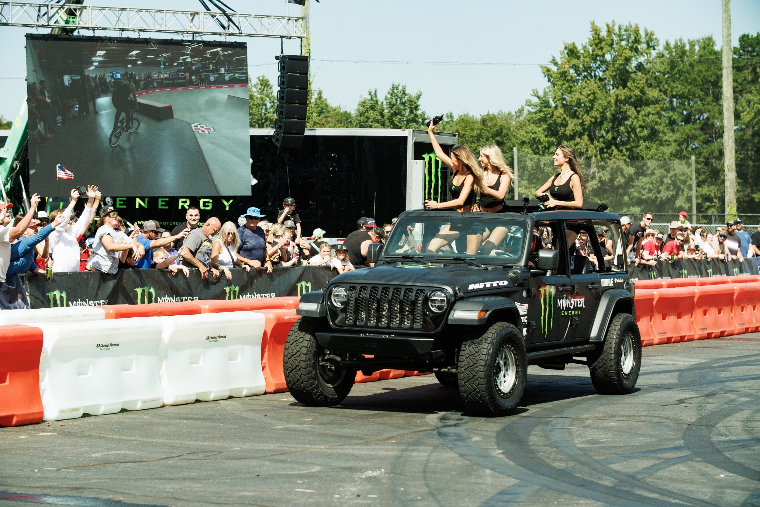 9_7_CaseyCurrie_SMXPlayoffs_CharlotteNC_DriftJeep_NoCrop_009.jpg