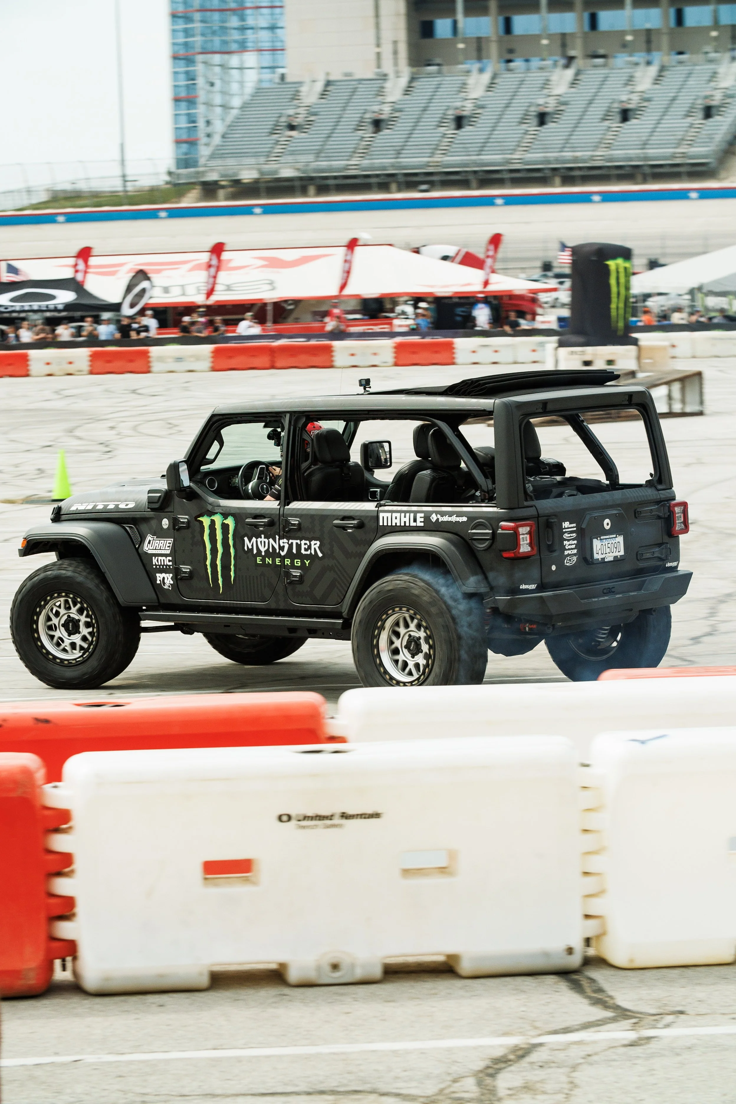 9_17_CaseyCurrie_SMXPlayoffs_FortWorthTX_DriftJeep_NoCrop_003.jpg