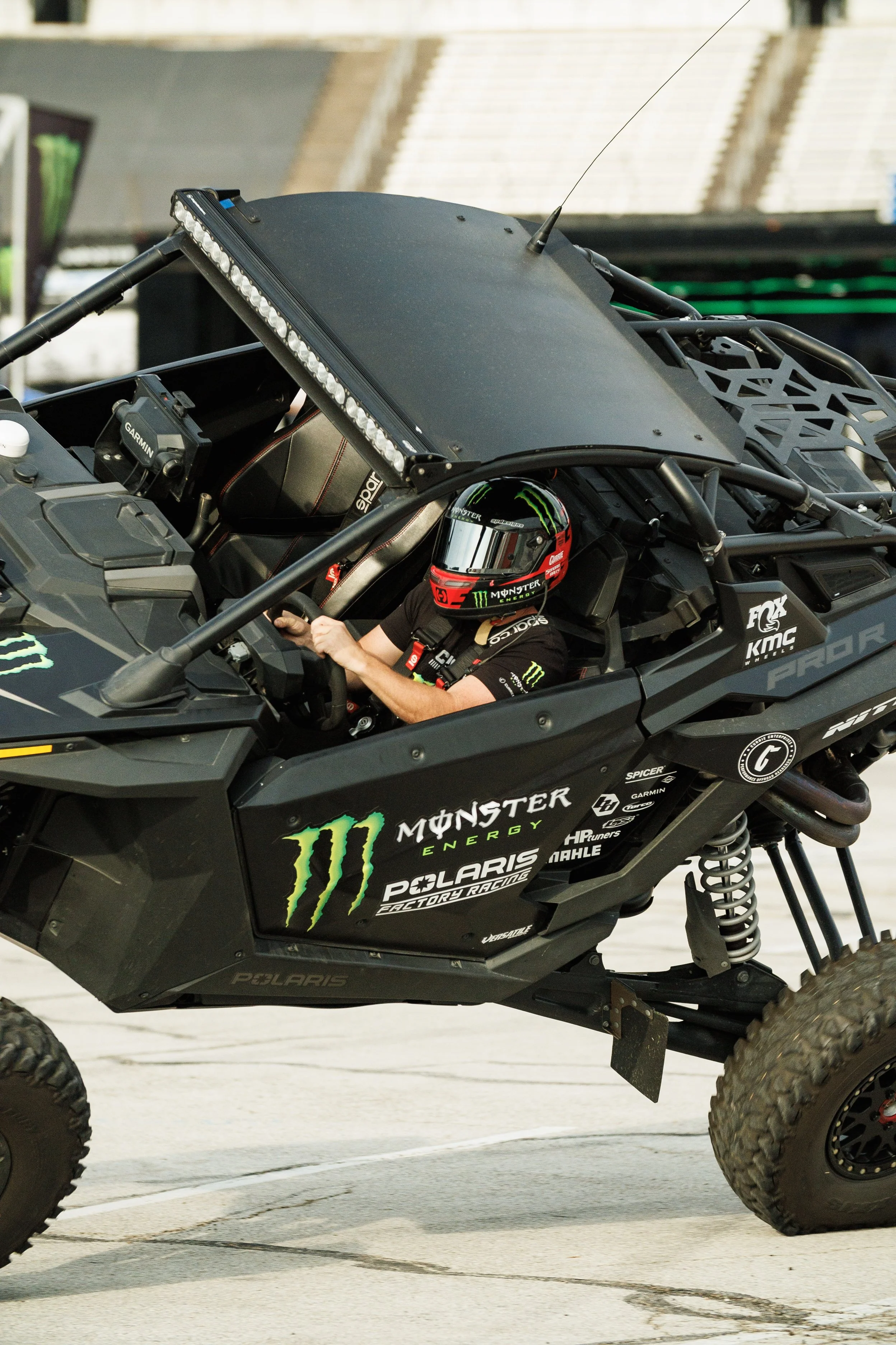 9_17_CaseyCurrie_SMXPlayoffs_FortWorthTX_PolarisRZRProR_NoCrop_005.jpg