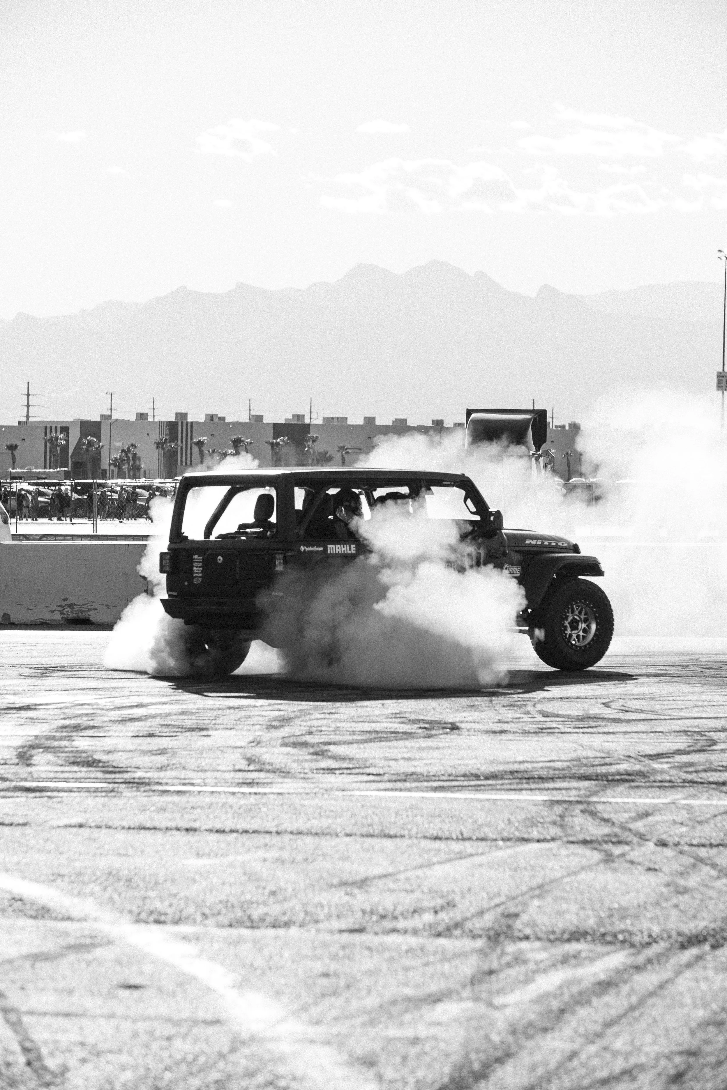 9_21_CaseyCurrie_SMXPlayoffs_LasVegasNV_DriftJeep_NoCrop_010.jpg