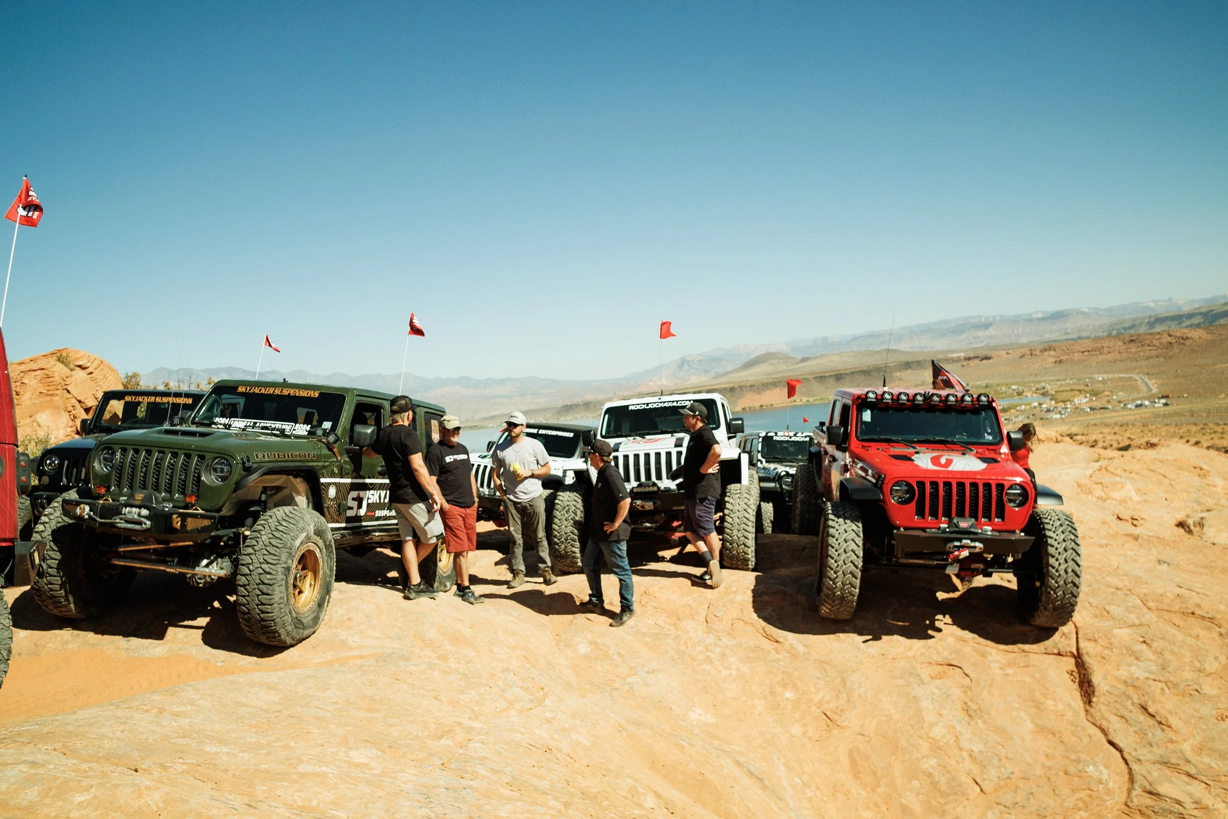 10_2_CaseyCurrie_TrailHero_SandHollowUT_Day2_DeadBroke_Triple7_Group_NoCrop_001.jpg
