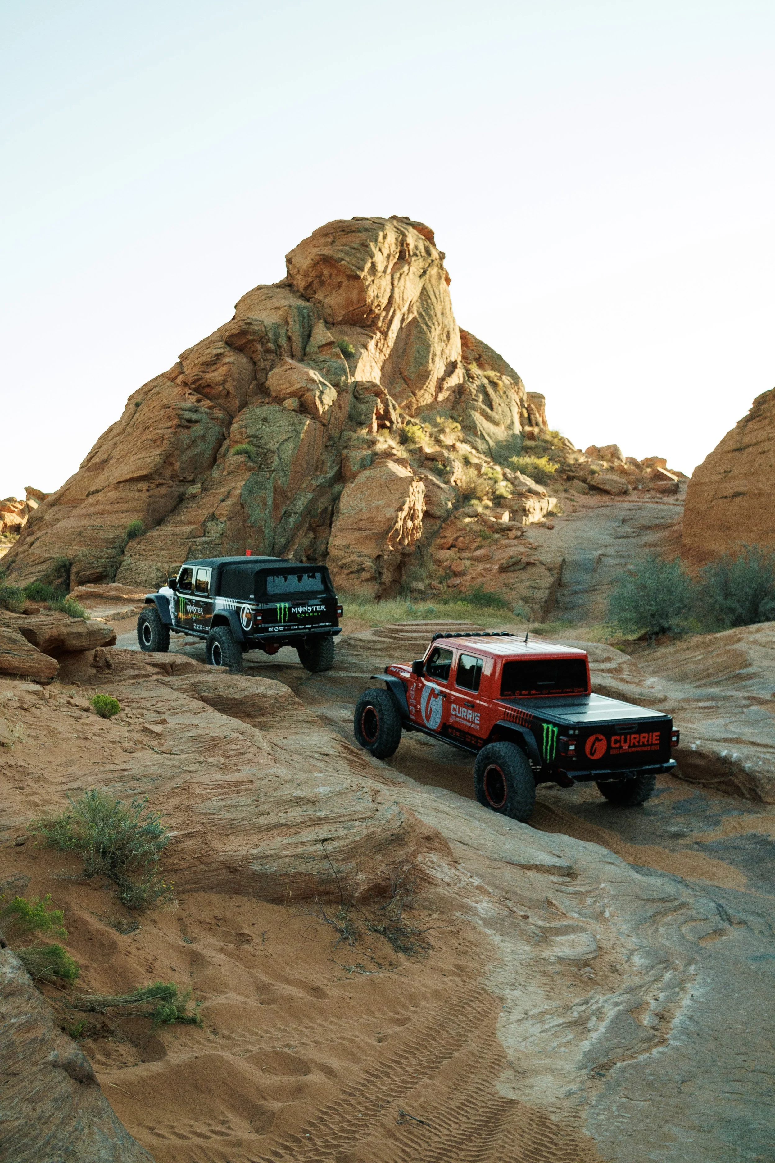 10_2_CaseyCurrie_TrailHero_SandHollowUT_Day2_DeadBroke_Triple7_Group_NoCrop_005.jpg