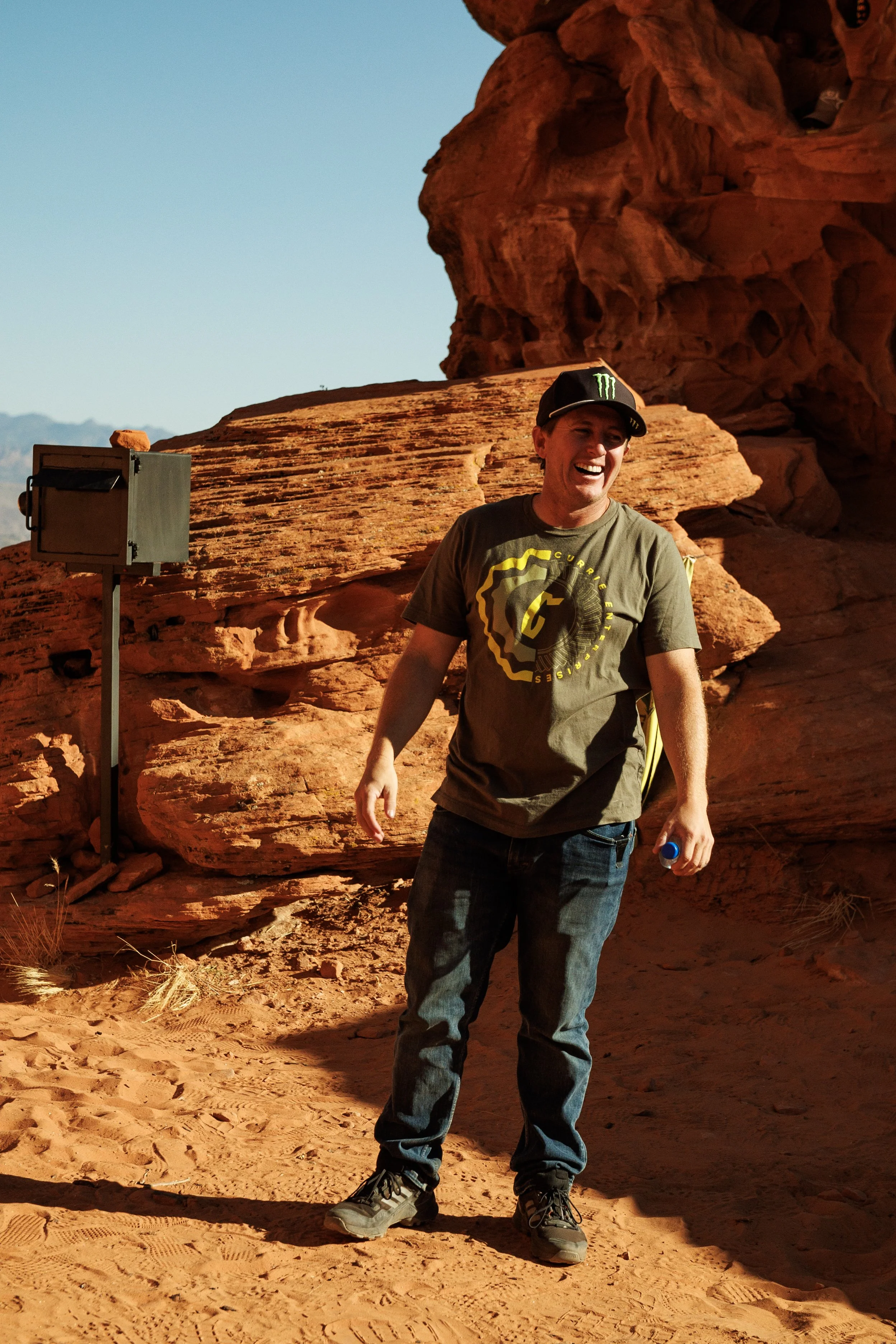 10_3_CaseyCurrie_TrailHero_SandHollowUT_Day3_DoubleSammy_Unforgiven_Group_NoCrop_002.jpg