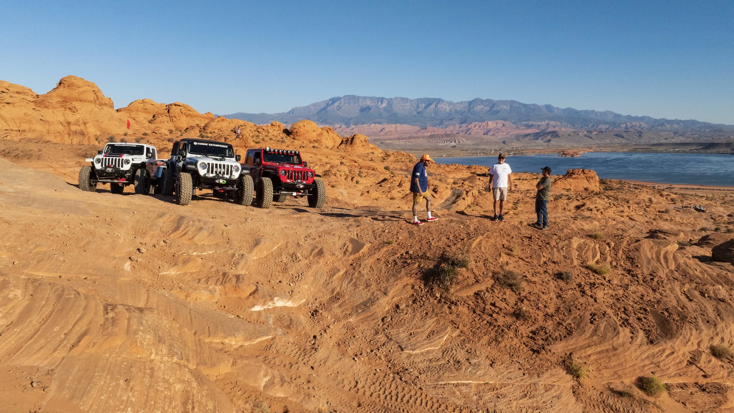 10_3_CaseyCurrie_TrailHero_SandHollowUT_Day3_DoubleSammy_Unforgiven_Group_NoCrop_006.jpg