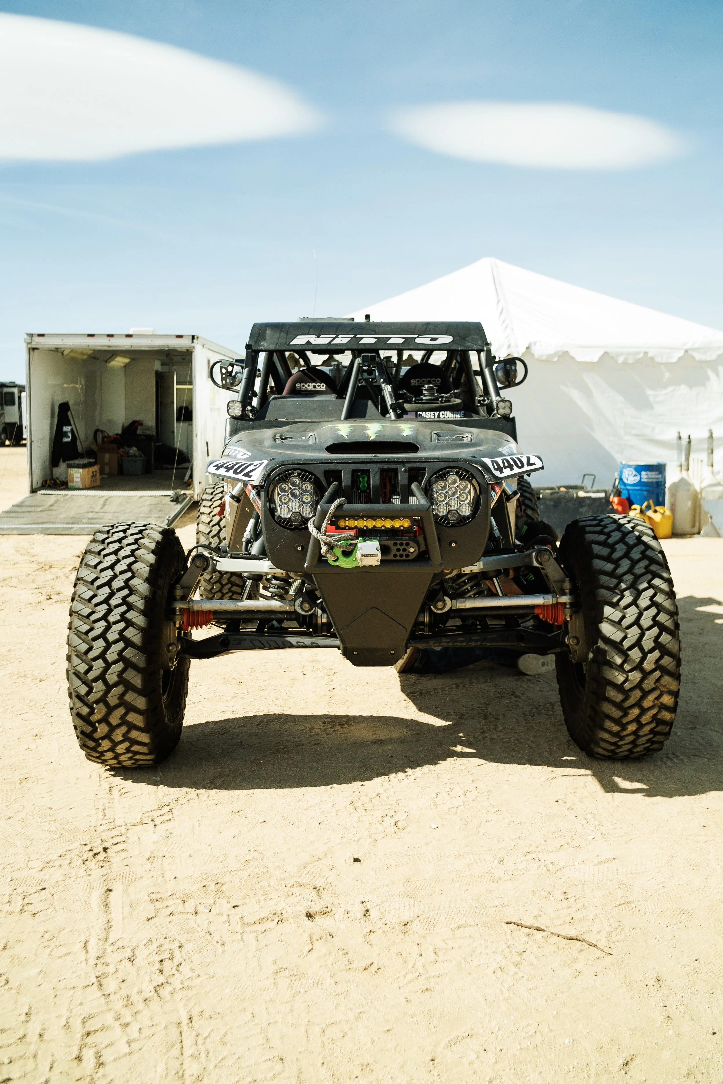 2_1_CaseyCurrie_KingOfHammers_TrophyJeepShakedown_TrophyJeep_NoCrop_001.jpg