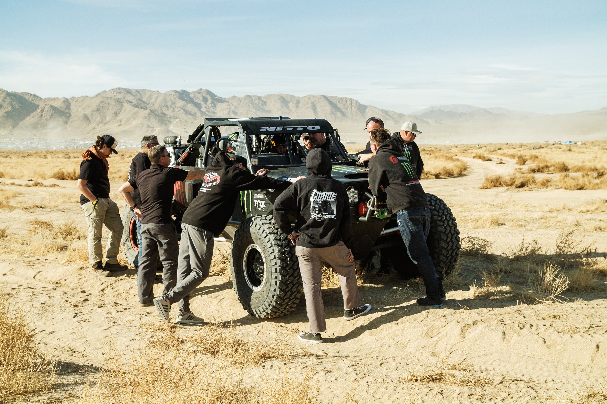 2_1_CaseyCurrie_KingOfHammers_TrophyJeepShakedown_TrophyJeep_NoCrop_017.jpg
