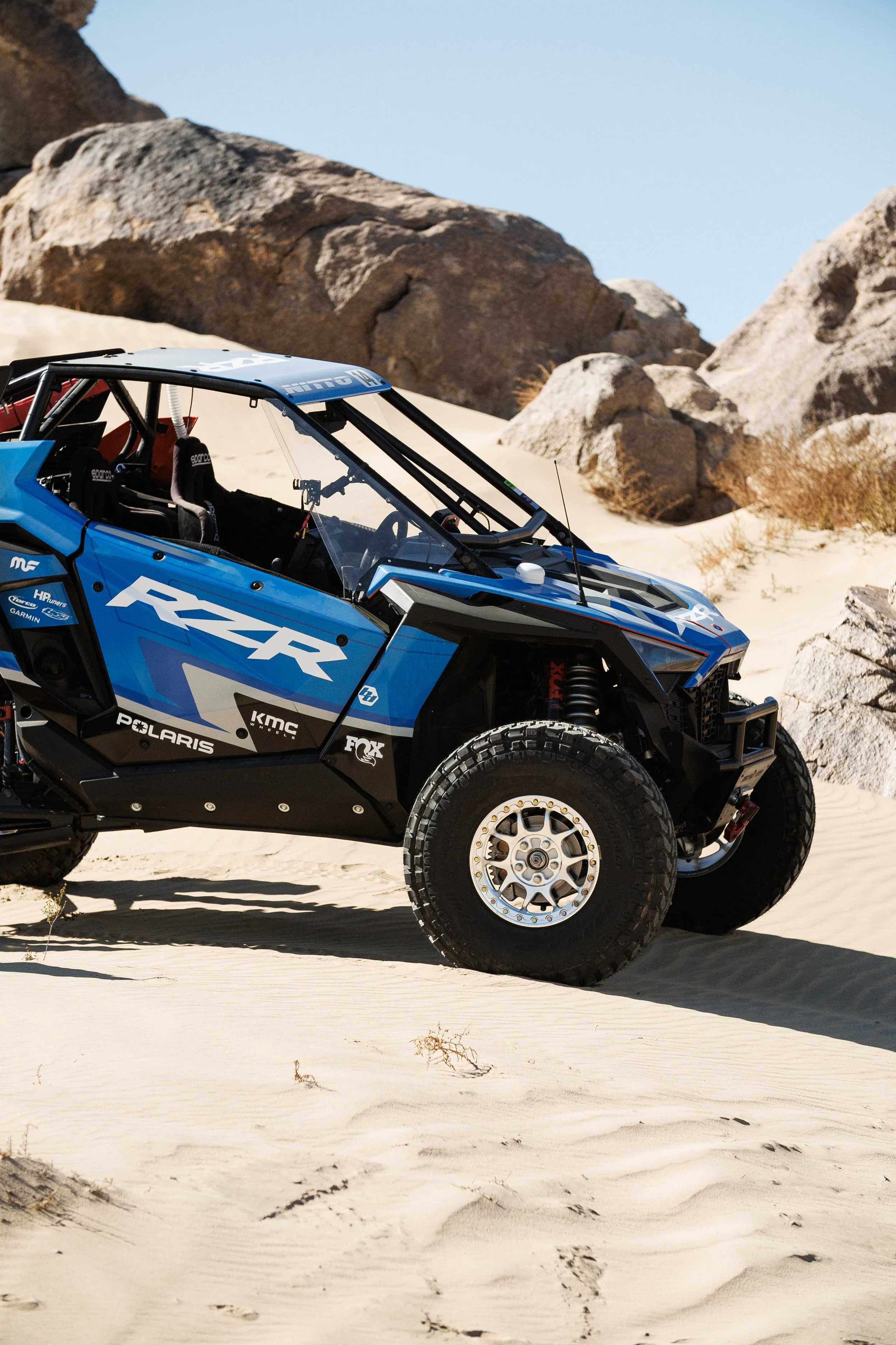 2_2_CaseyCurrie_KingOfHammers_PolarisRZRTurboR_NoCrop_003.jpg