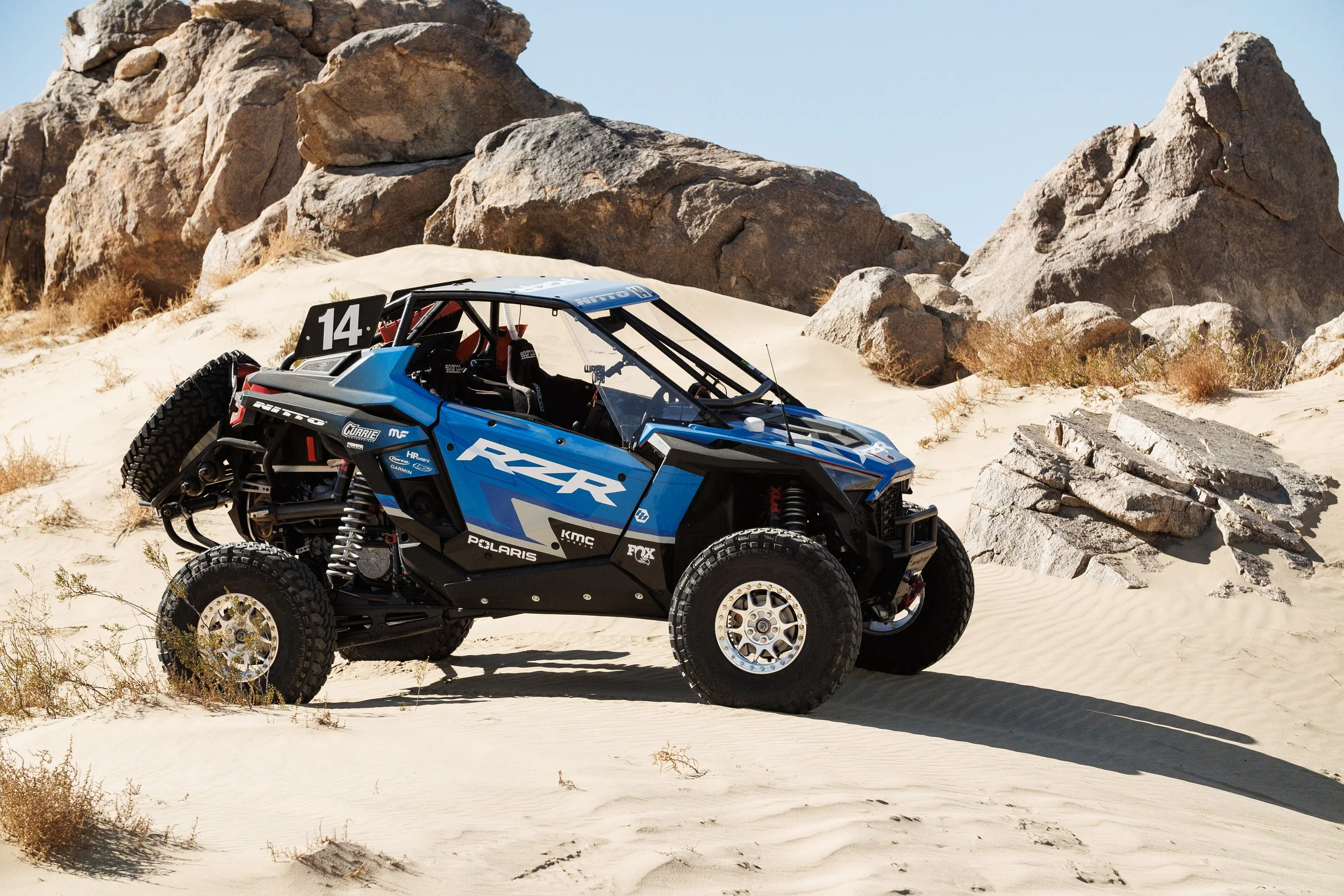 2_2_CaseyCurrie_KingOfHammers_PolarisRZRTurboR_NoCrop_005.jpg