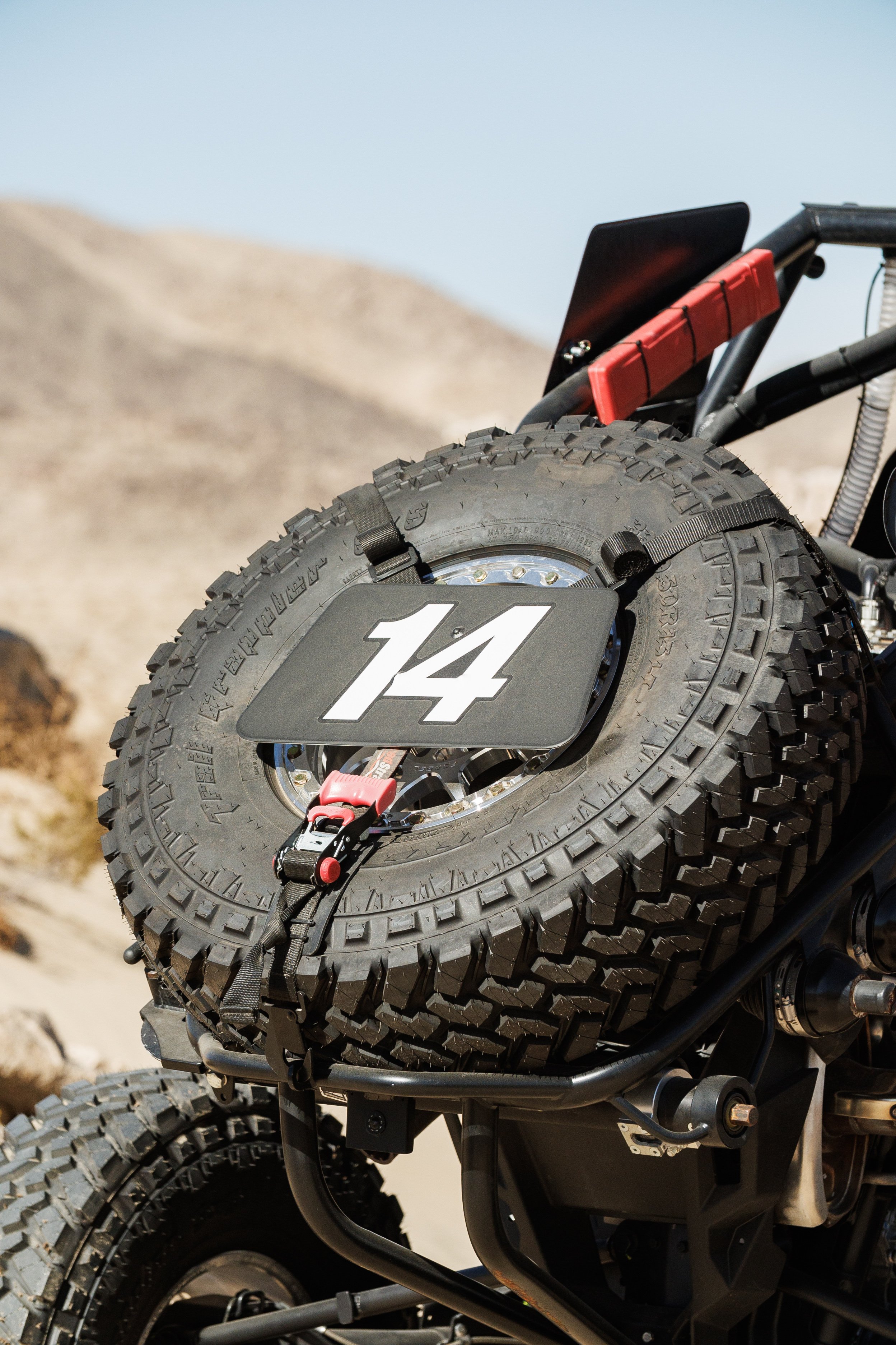 2_2_CaseyCurrie_KingOfHammers_PolarisRZRTurboR_NoCrop_011.jpg
