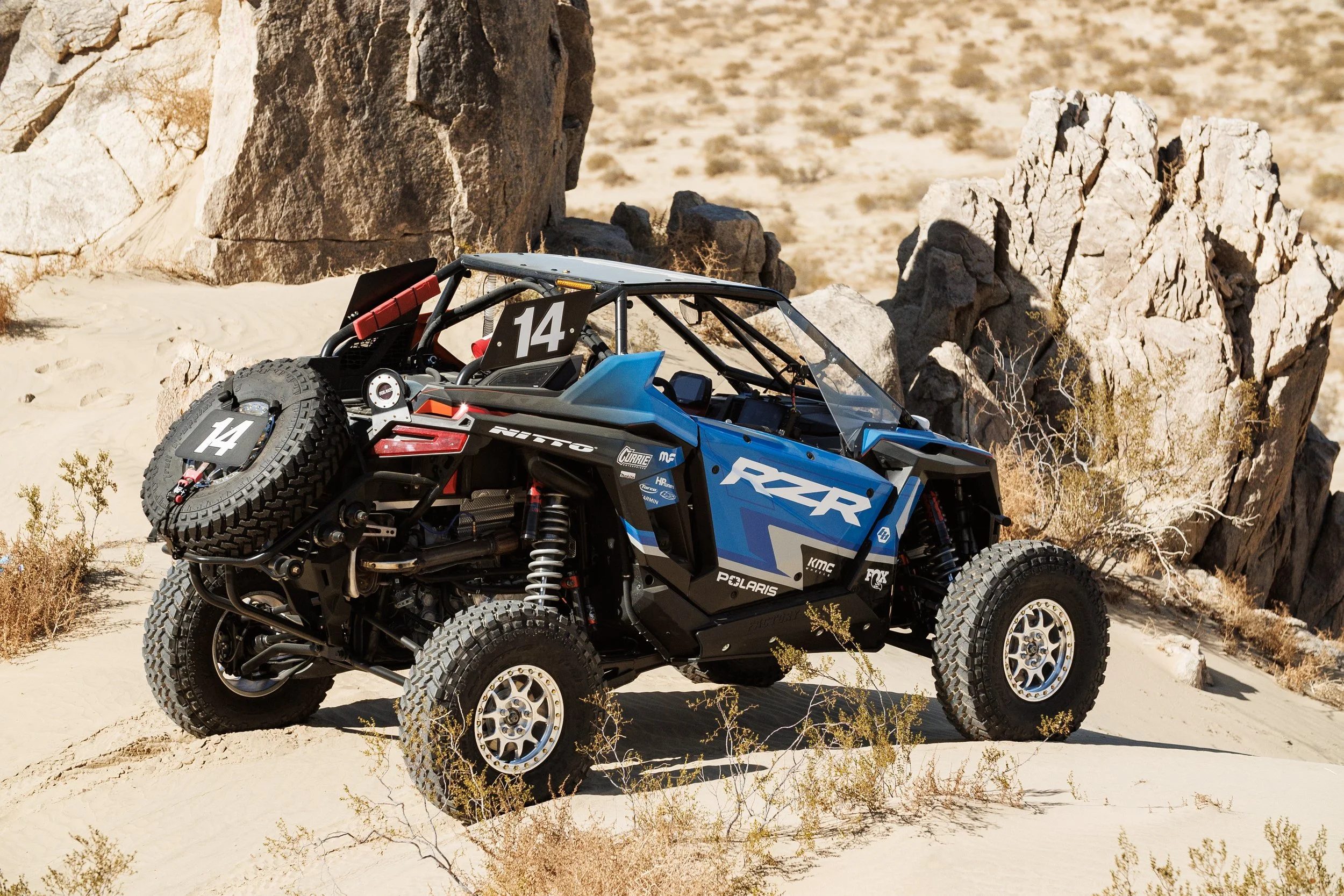 2_2_CaseyCurrie_KingOfHammers_PolarisRZRTurboR_NoCrop_013.jpg