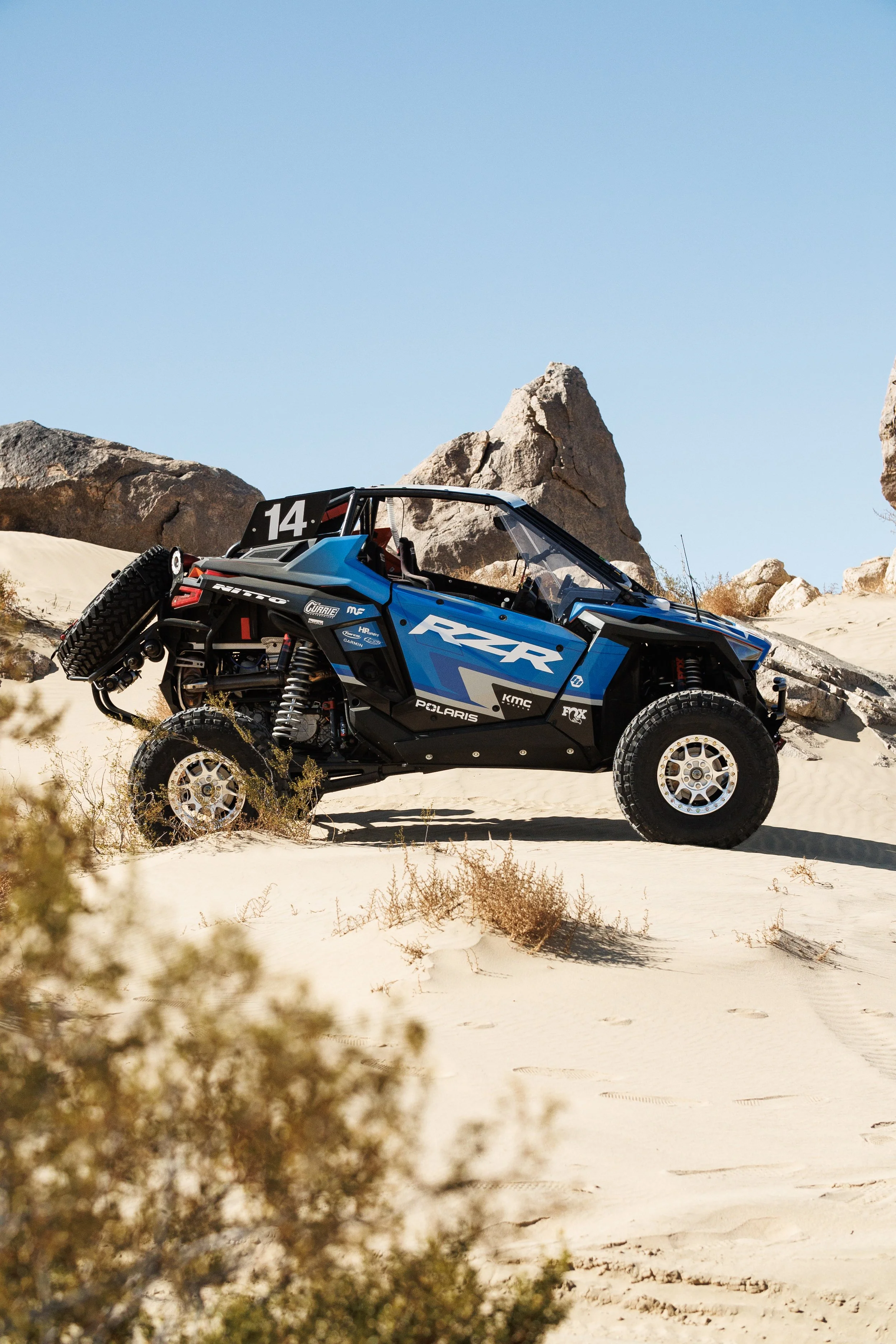 2_2_CaseyCurrie_KingOfHammers_PolarisRZRTurboR_NoCrop_015.jpg