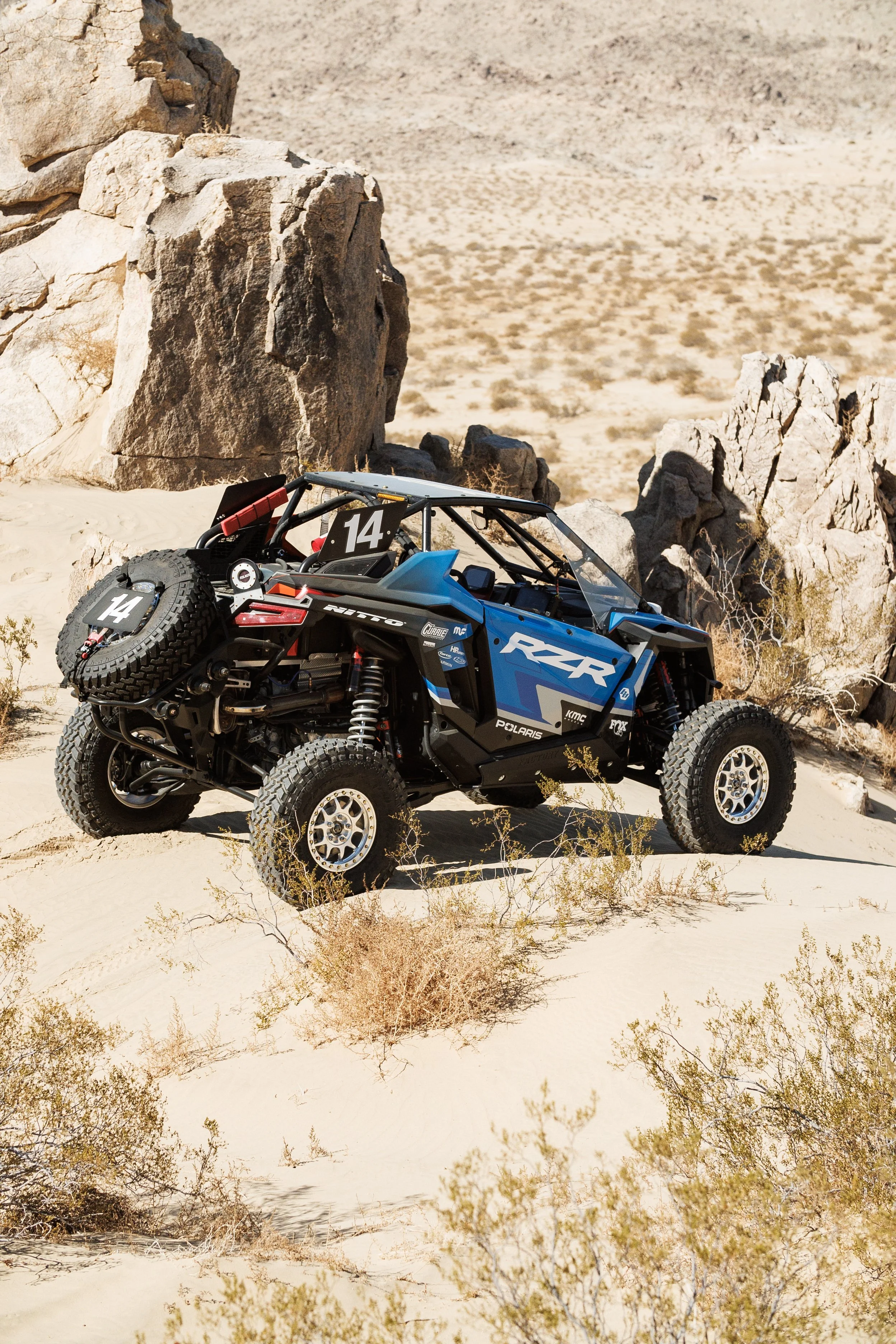 2_2_CaseyCurrie_KingOfHammers_PolarisRZRTurboR_NoCrop_014.jpg