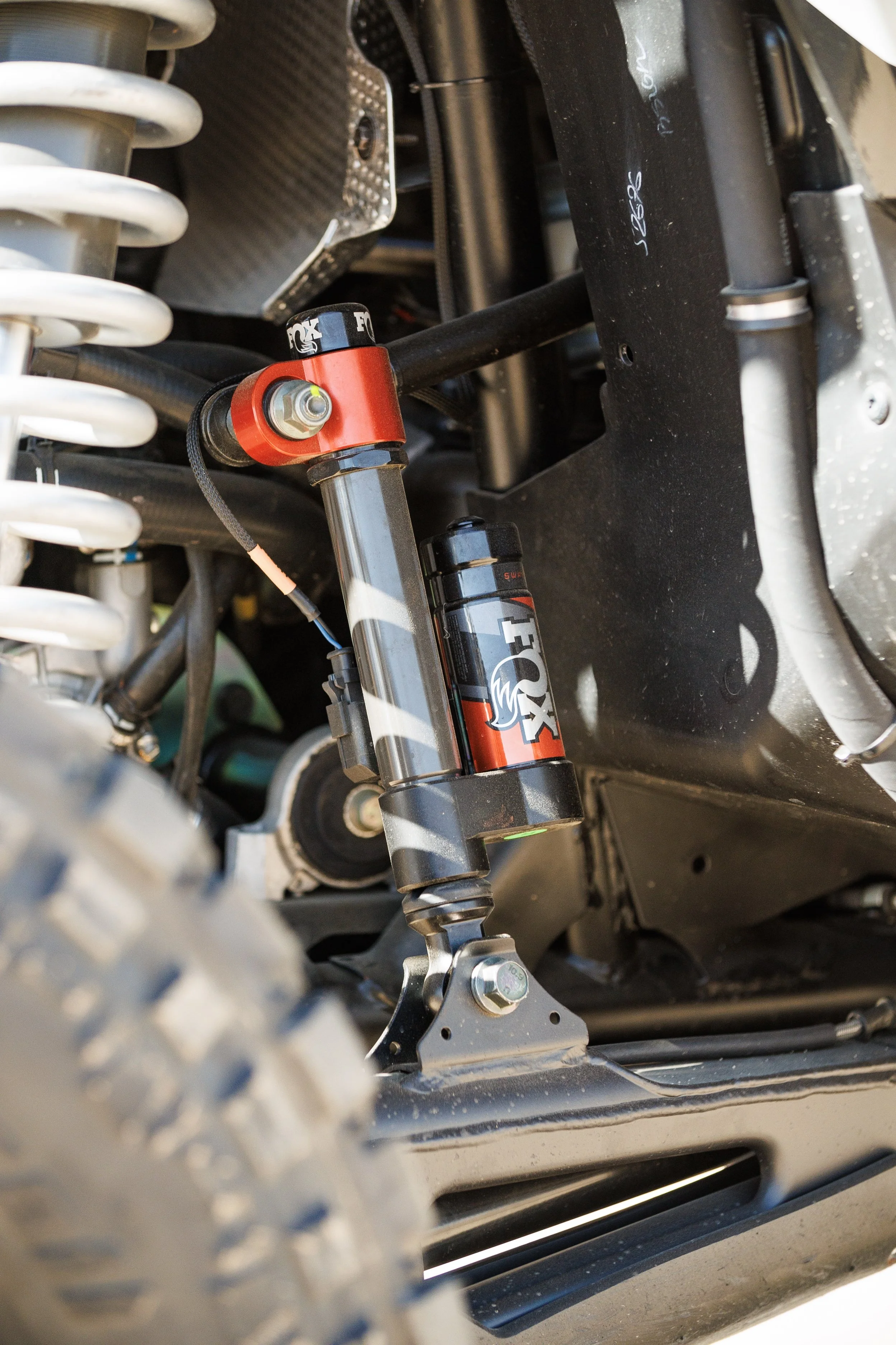 2_2_CaseyCurrie_KingOfHammers_PolarisRZRTurboR_NoCrop_020.jpg