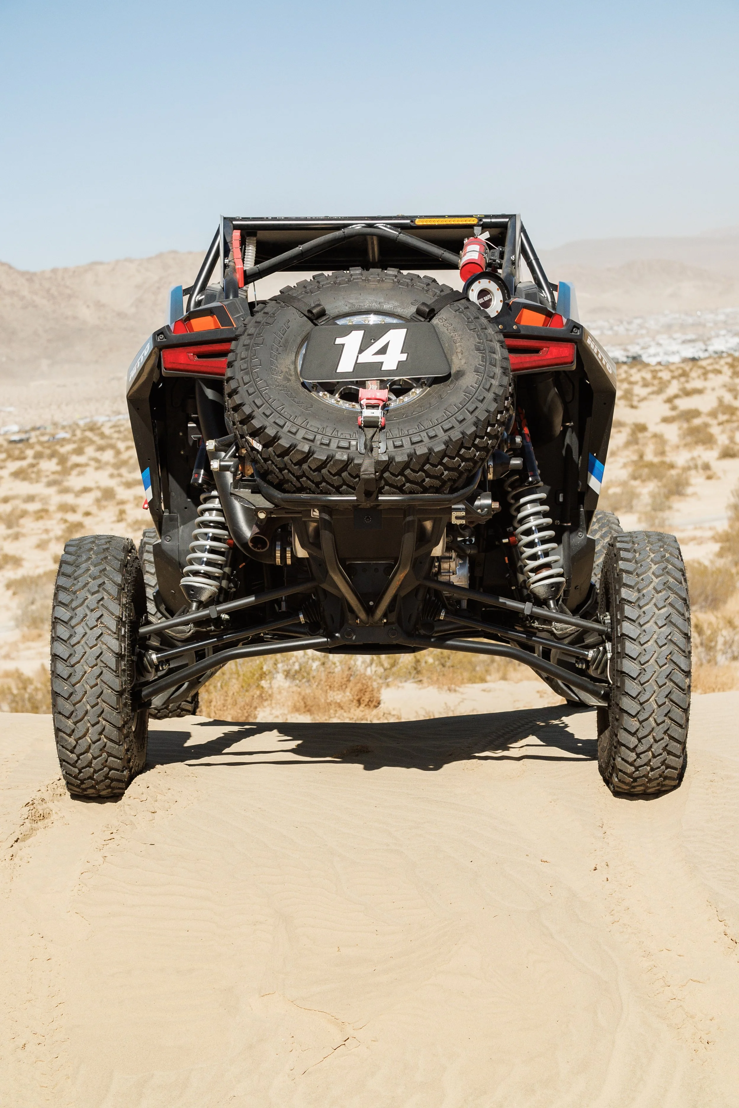 2_2_CaseyCurrie_KingOfHammers_PolarisRZRTurboR_NoCrop_021.jpg